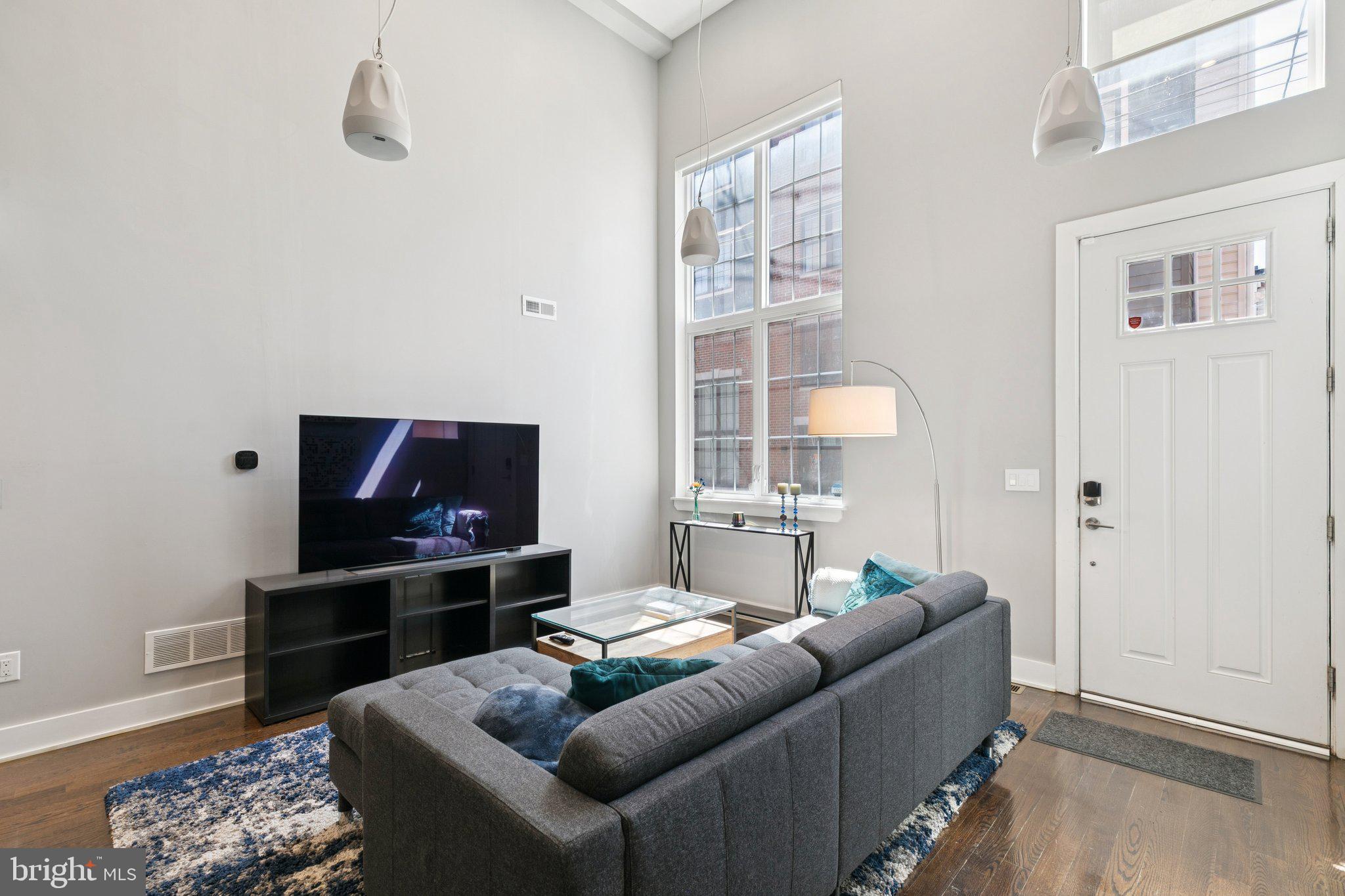 POINT BREEZE - Residential