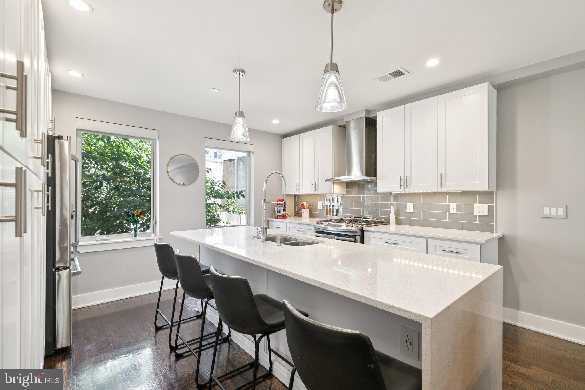 POINT BREEZE - Residential