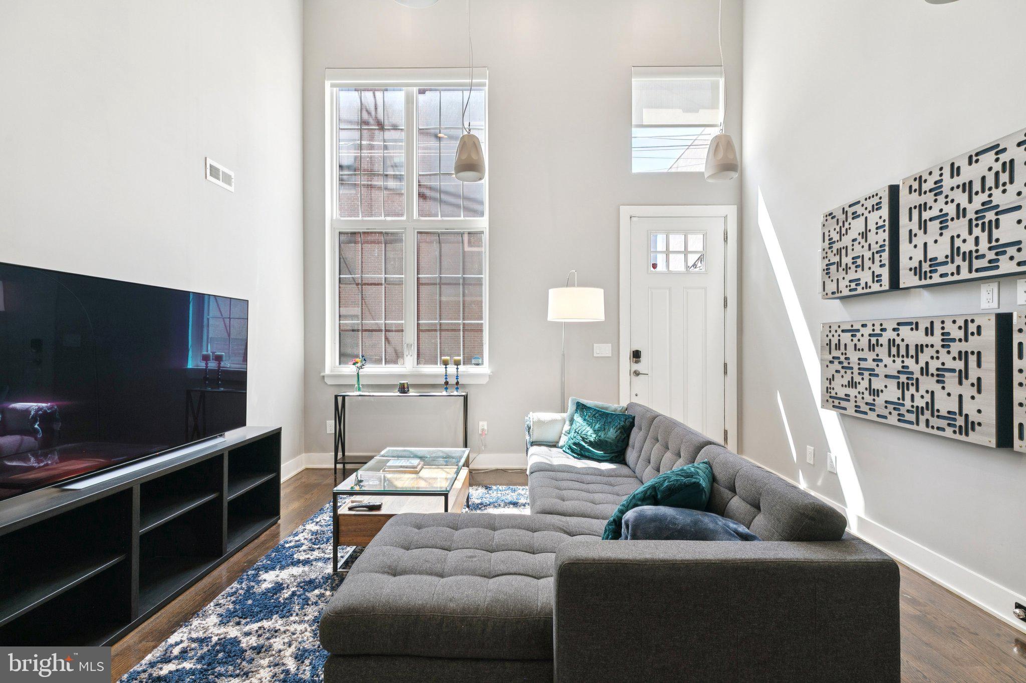 POINT BREEZE - Residential