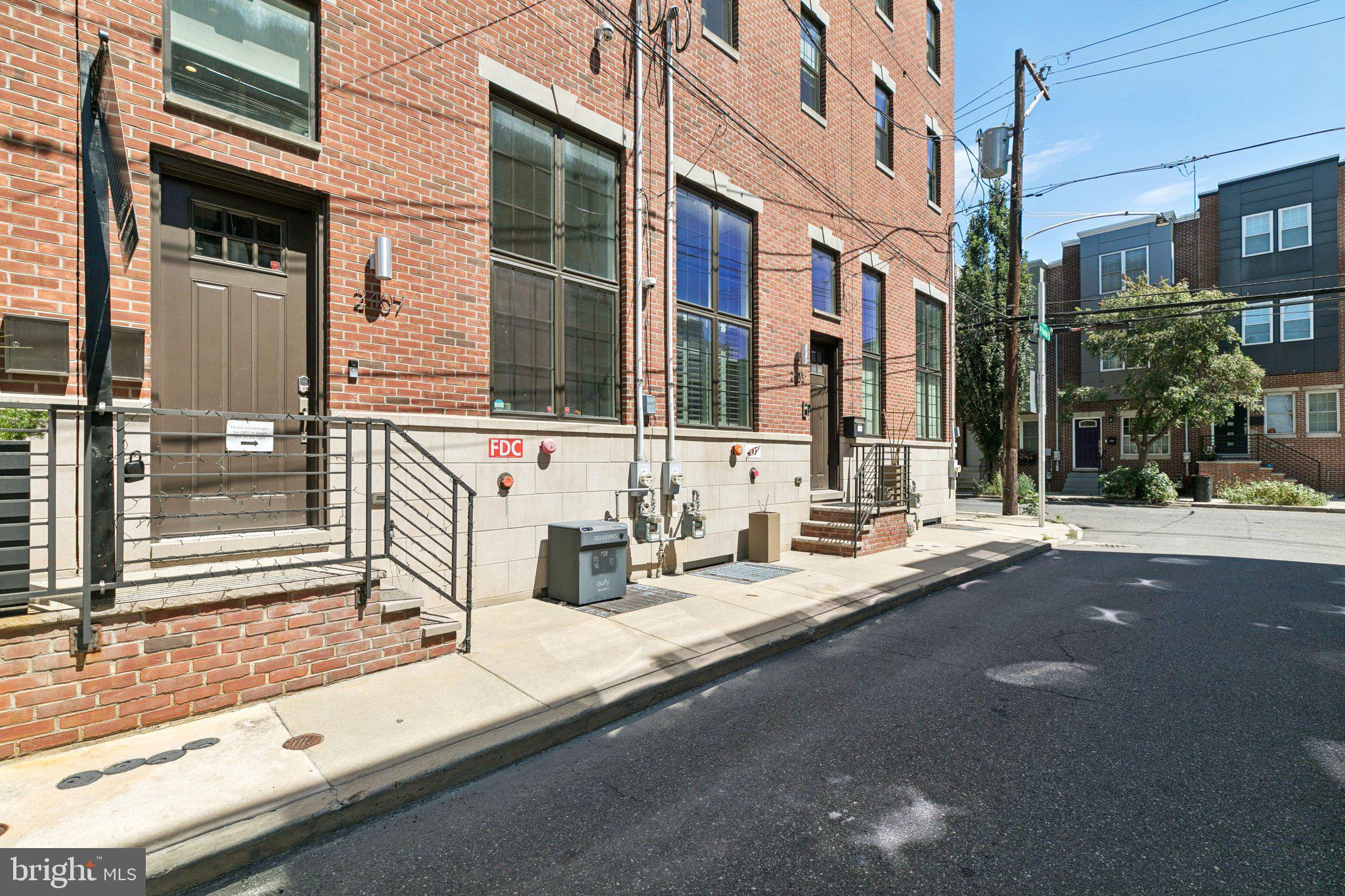 POINT BREEZE - Residential