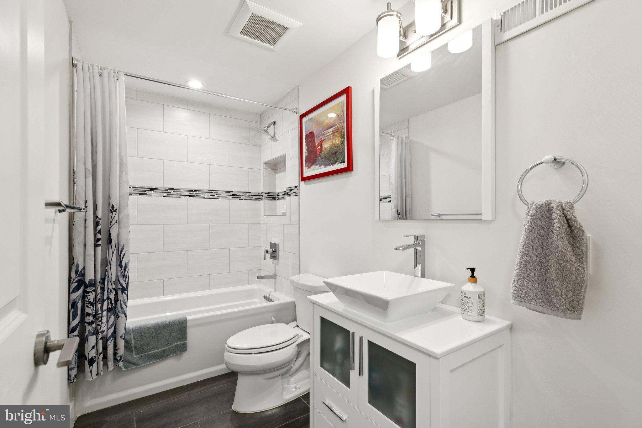 POINT BREEZE - Residential