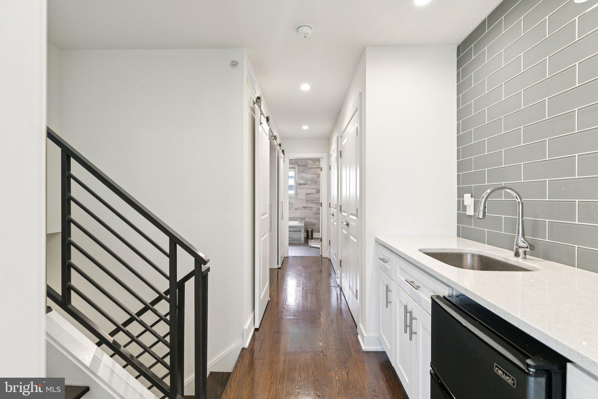 POINT BREEZE - Residential