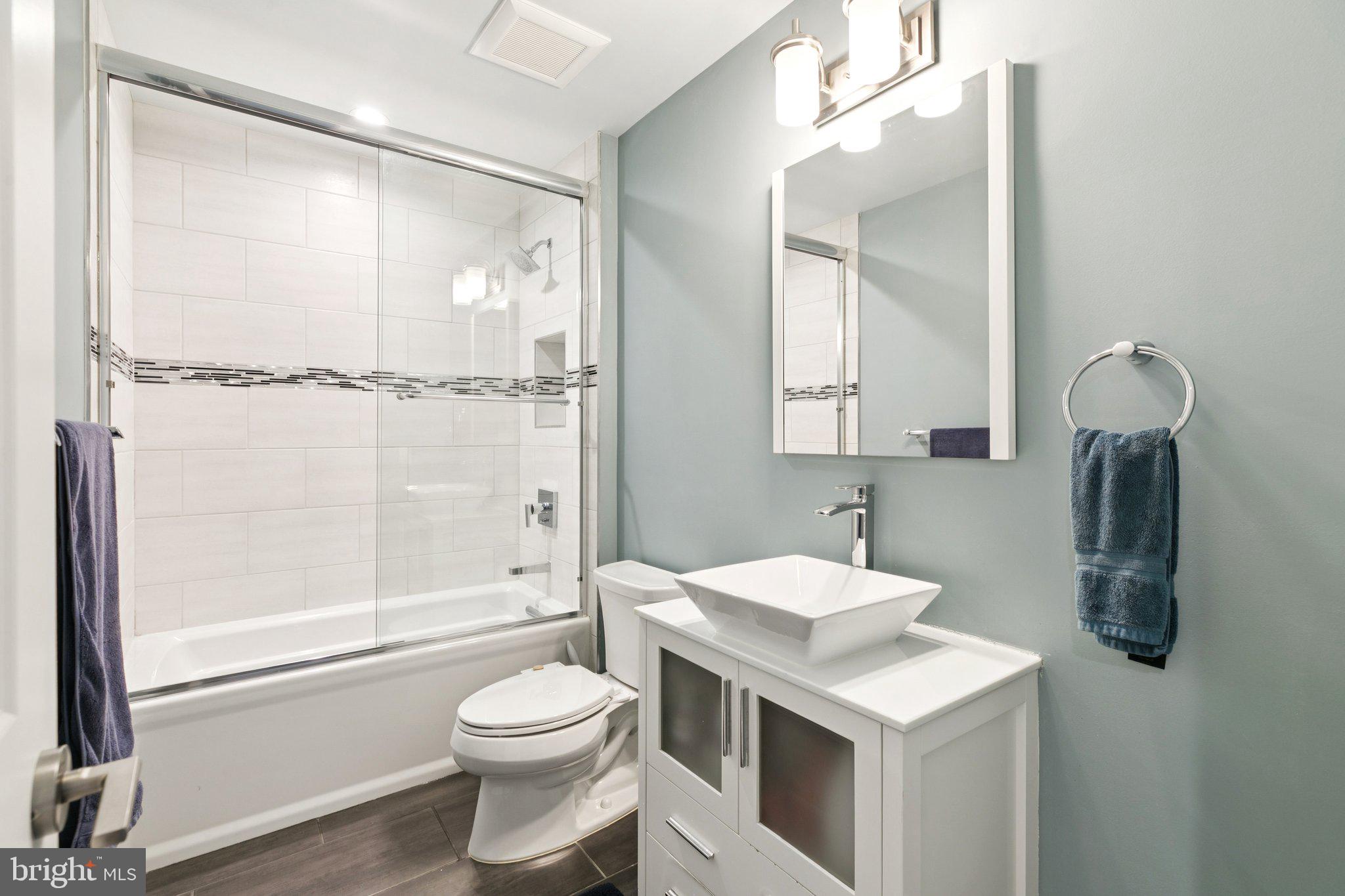 POINT BREEZE - Residential