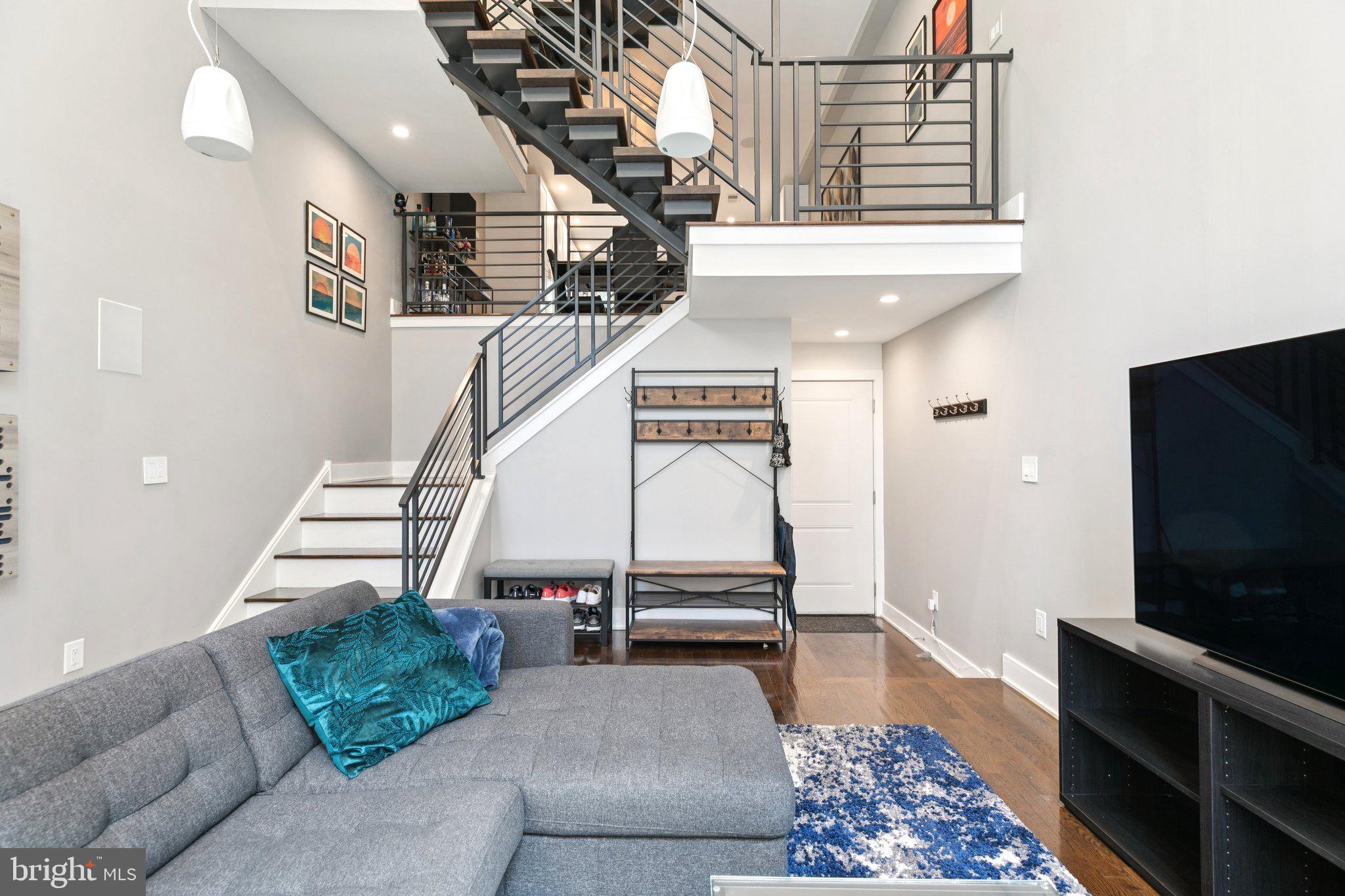 POINT BREEZE - Residential