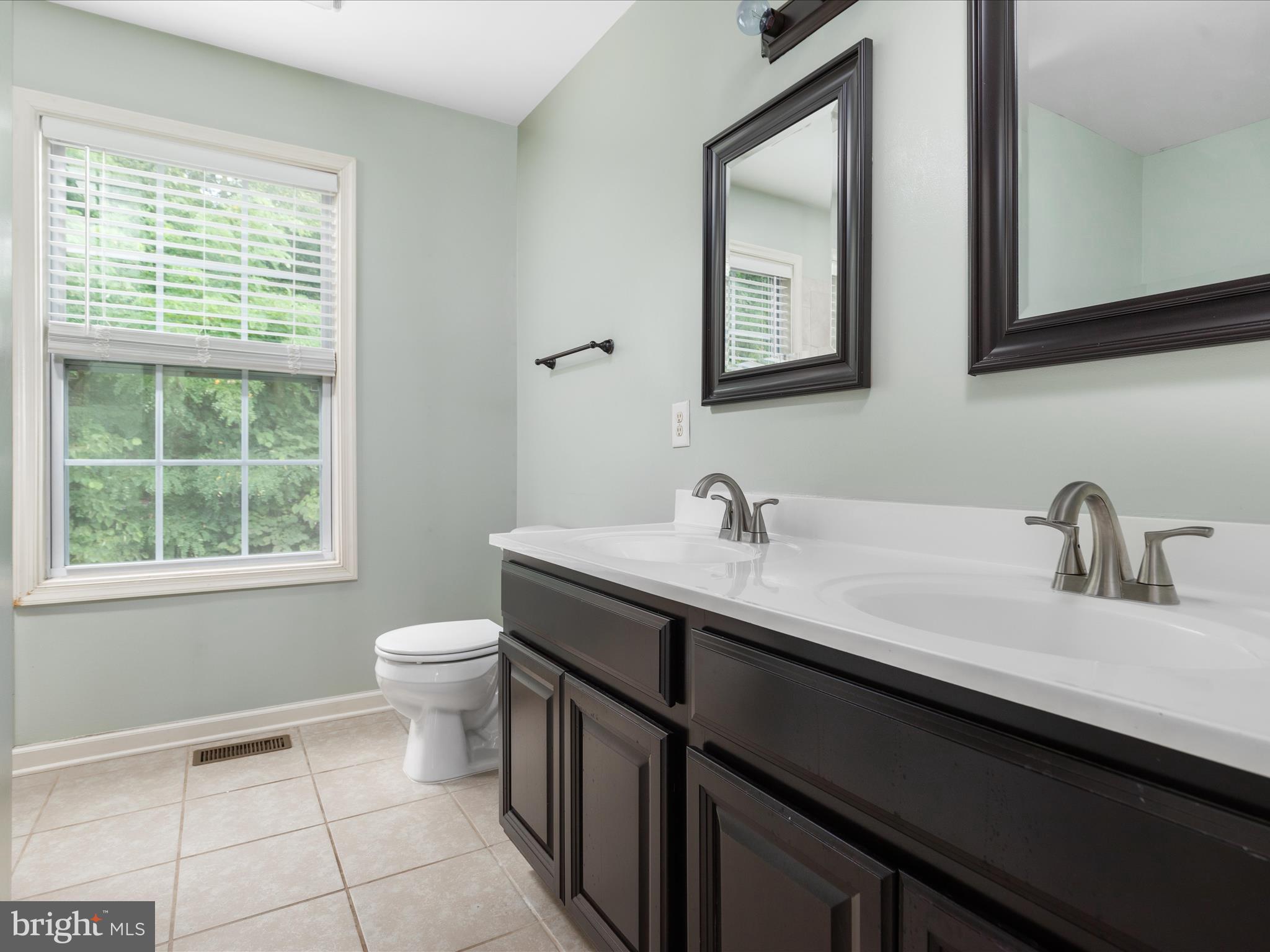 INWOOD VILLAGE - Residential