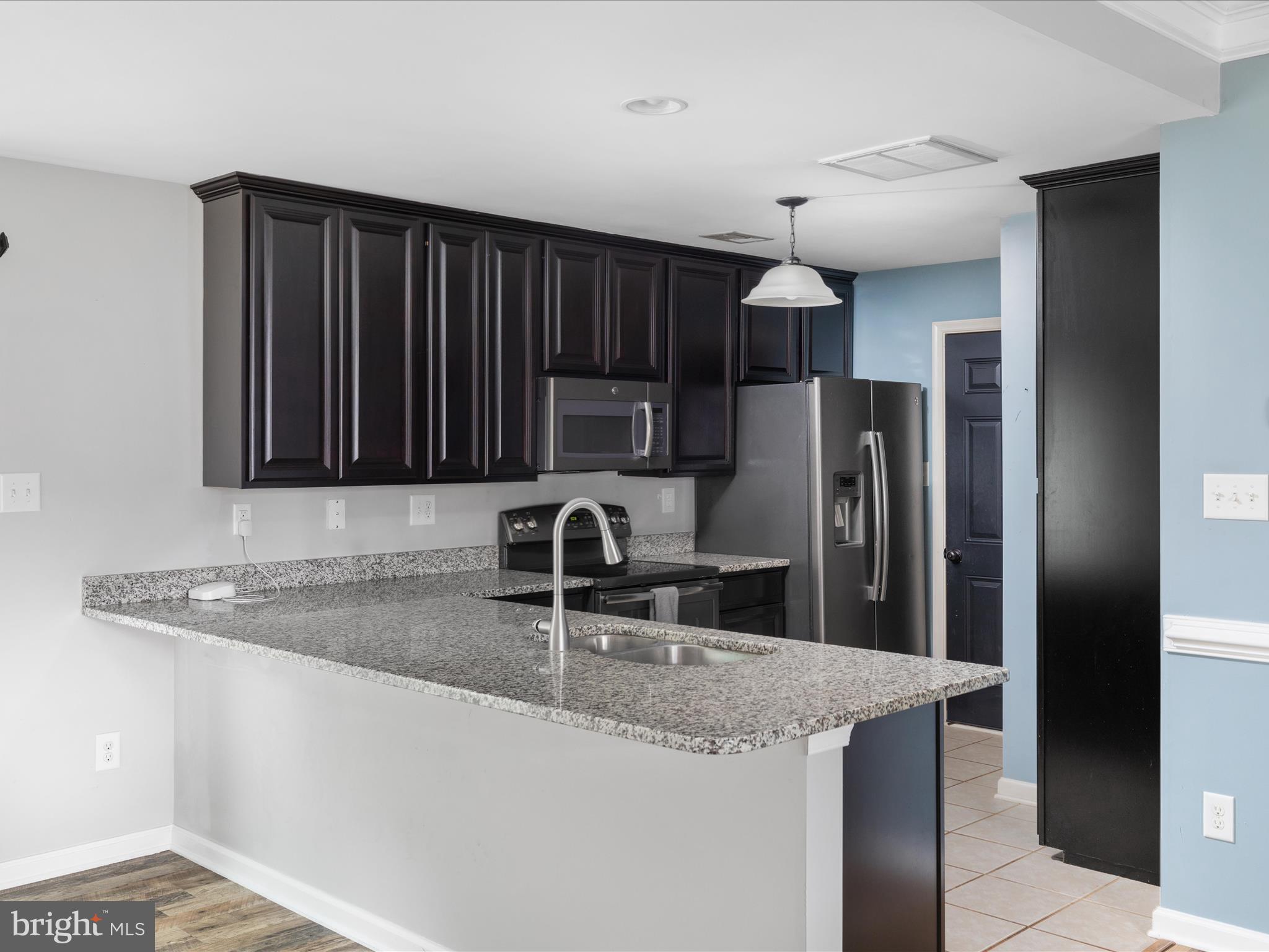 INWOOD VILLAGE - Residential