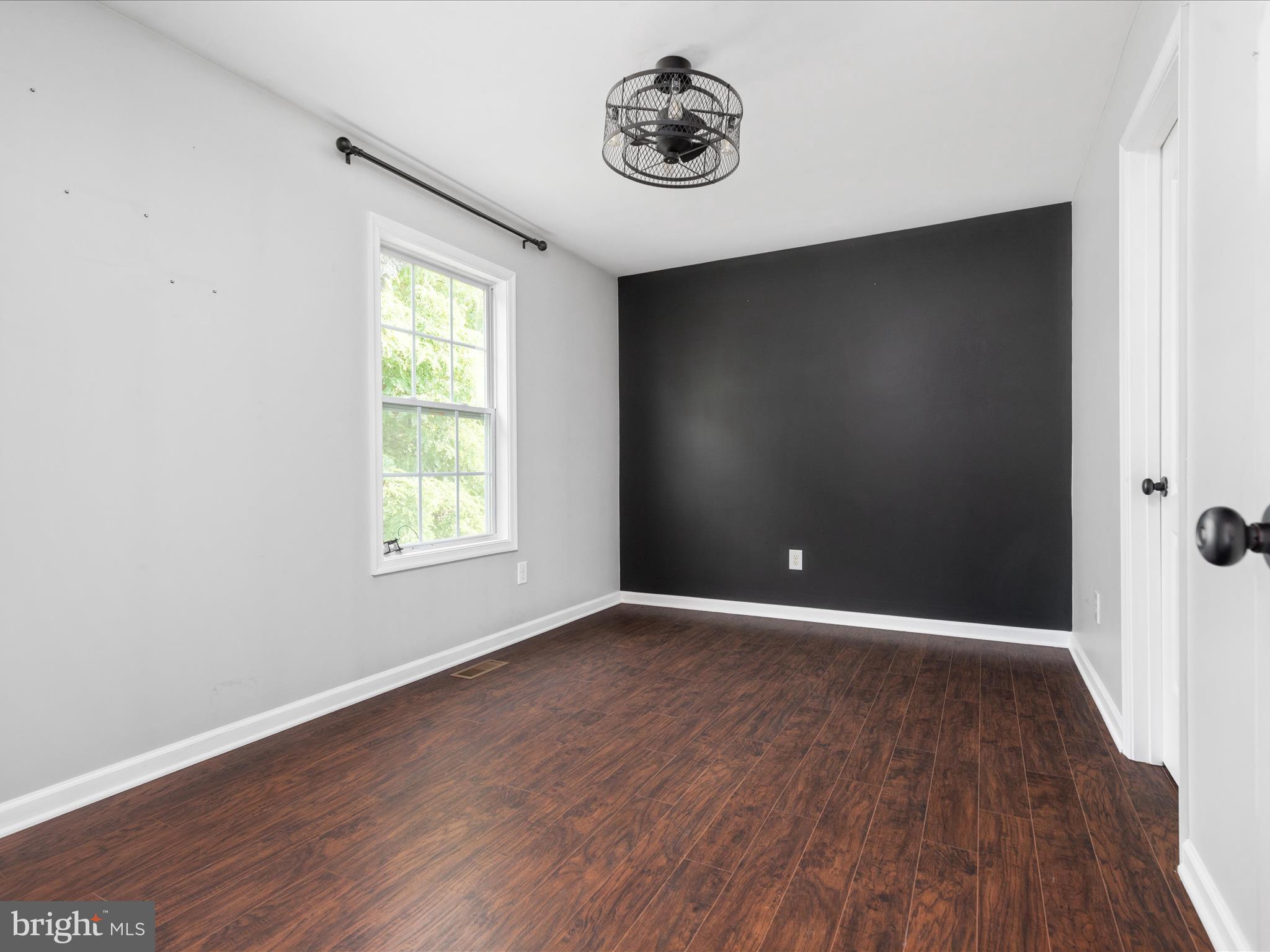 INWOOD VILLAGE - Residential