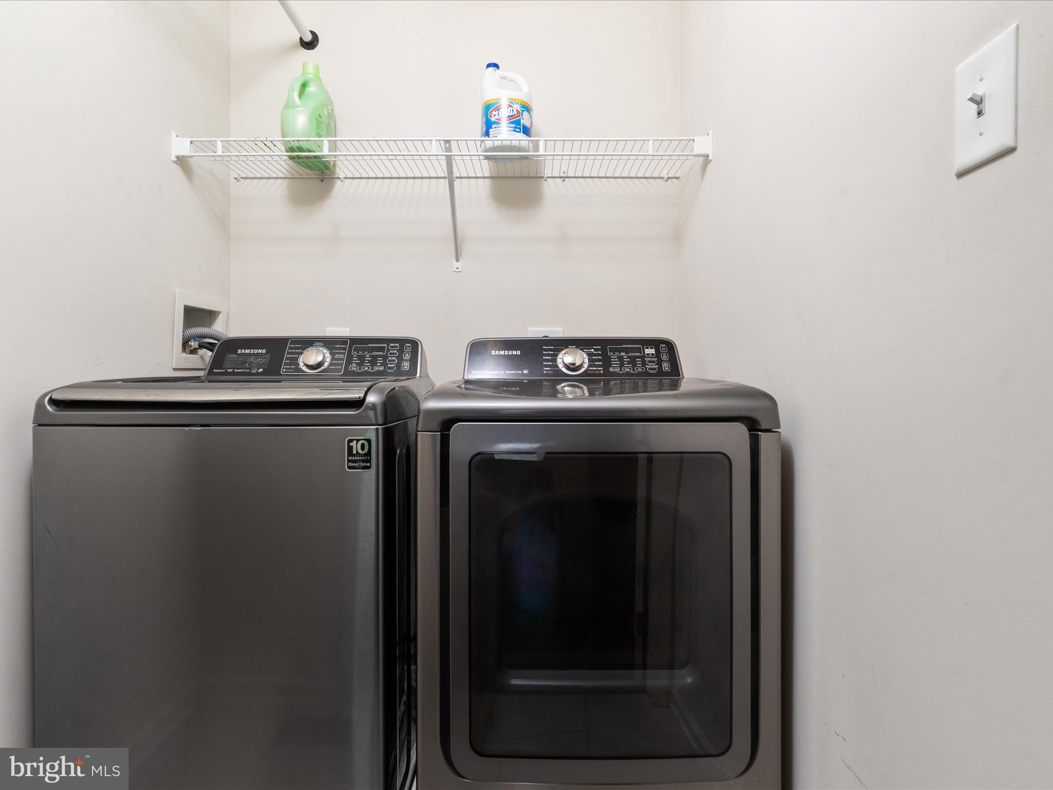 INWOOD VILLAGE - Residential