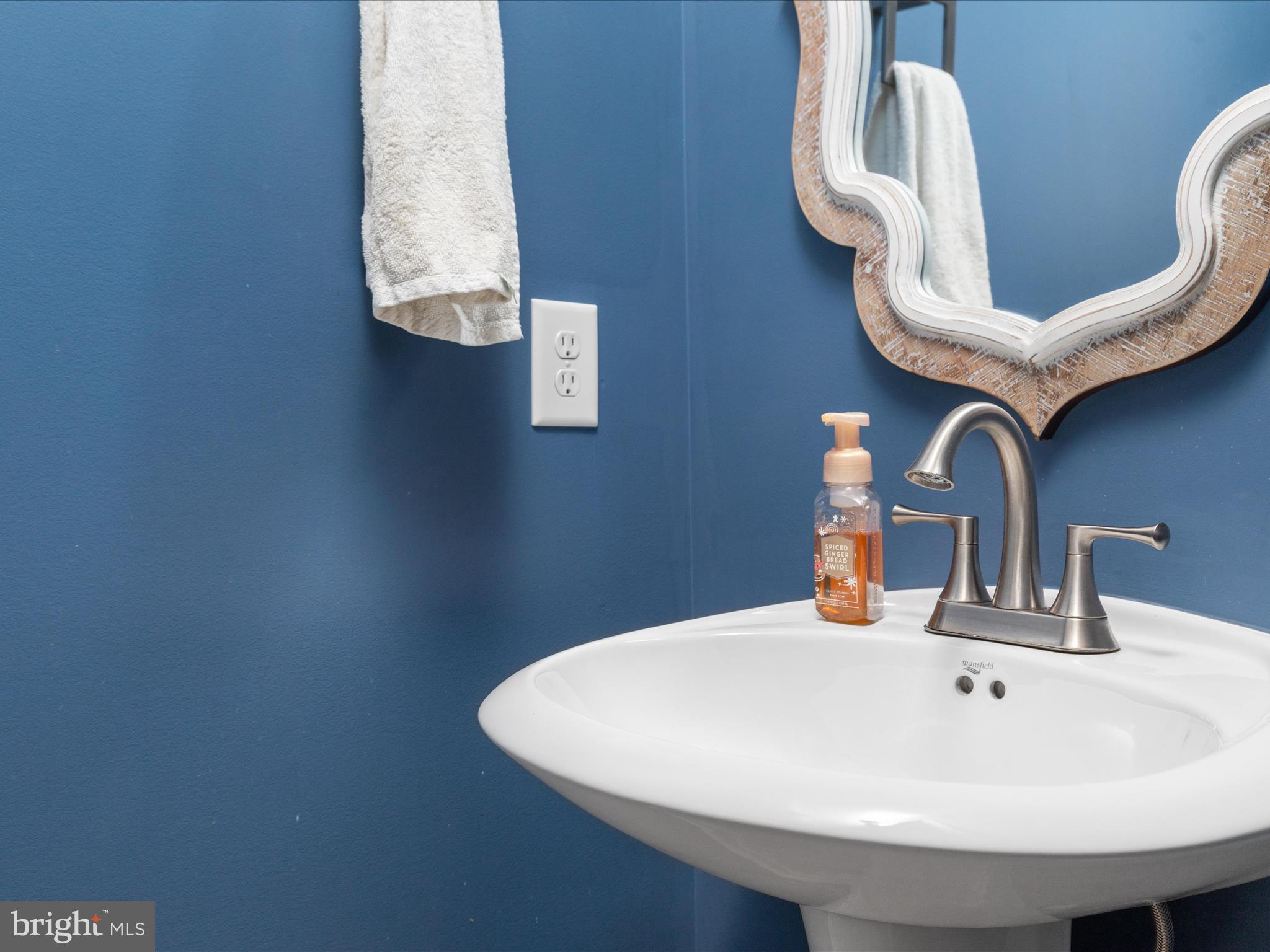 INWOOD VILLAGE - Residential