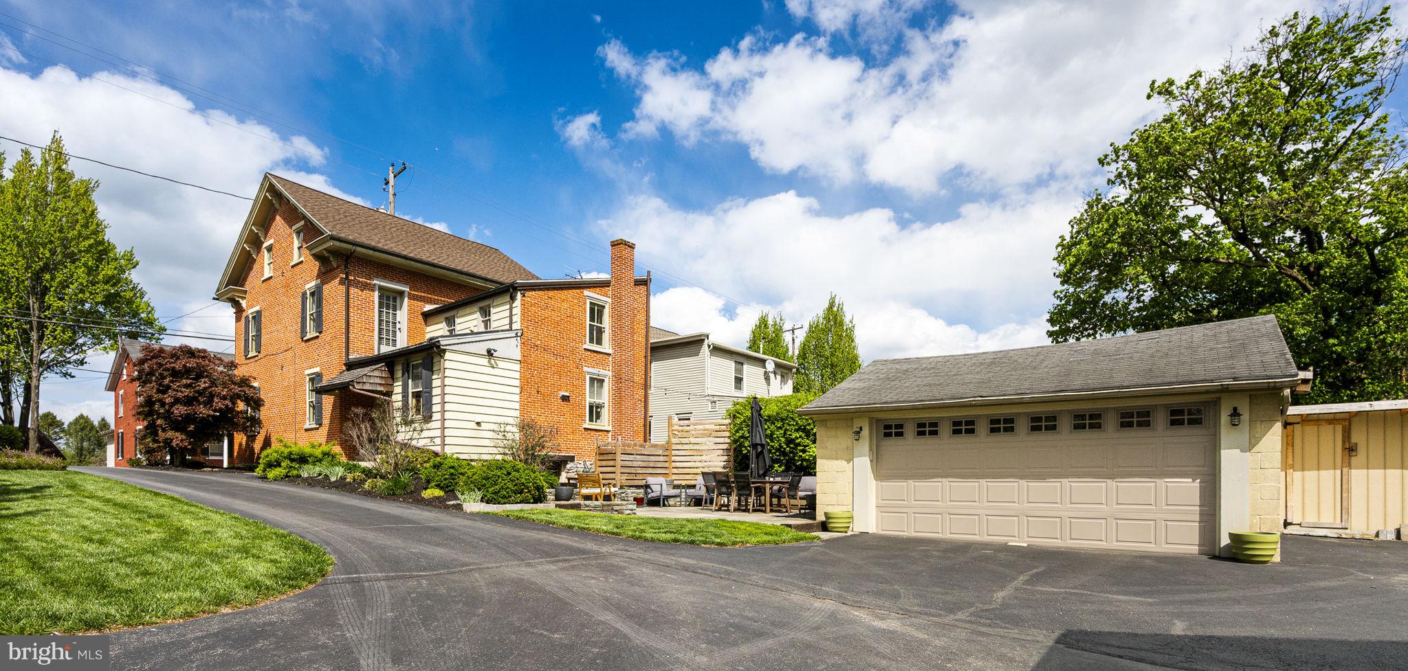 STRASBURG BOROUGH - Residential