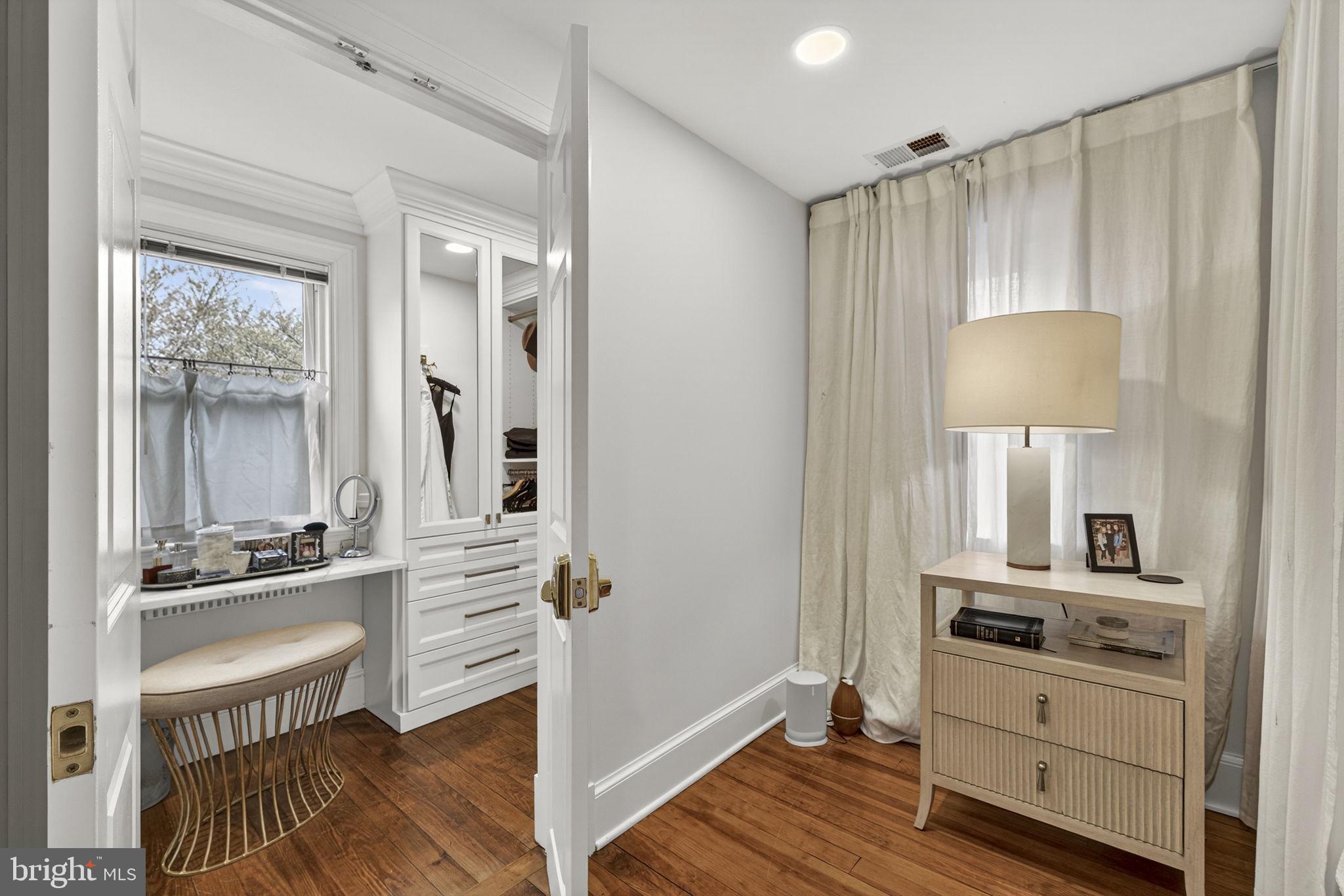 RIDGEVIEW - Residential