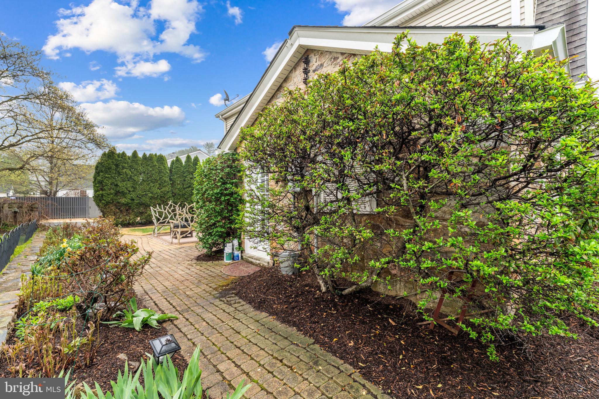 RIDGEVIEW - Residential