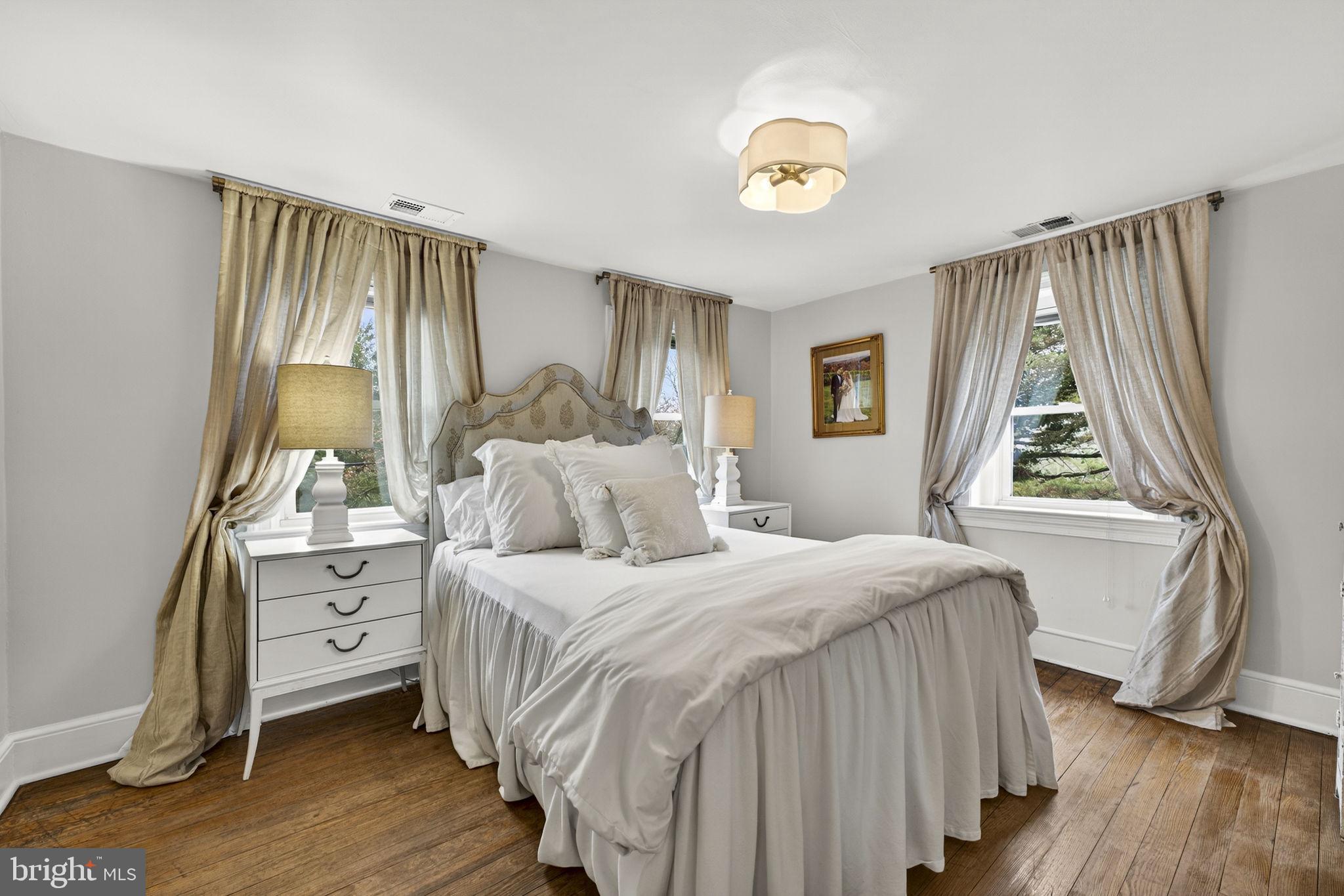 RIDGEVIEW - Residential