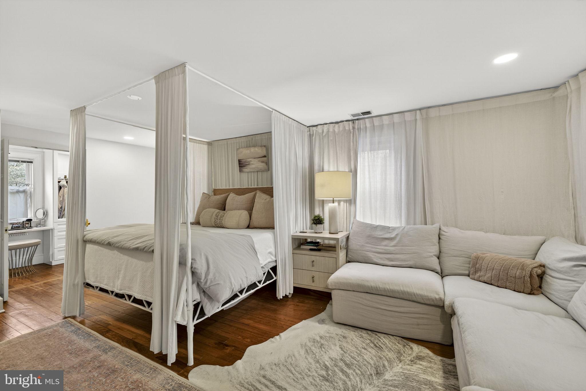 RIDGEVIEW - Residential