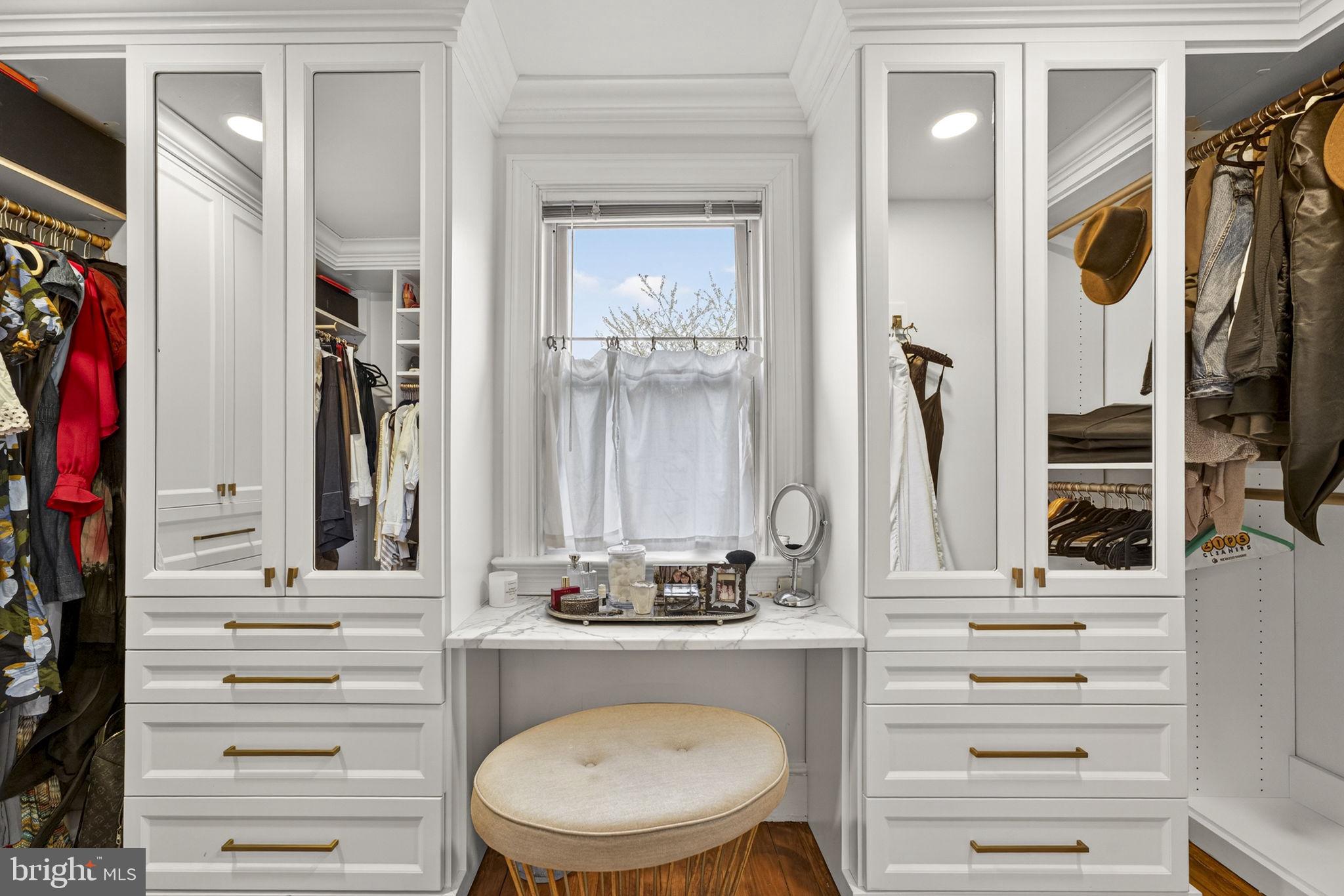 RIDGEVIEW - Residential