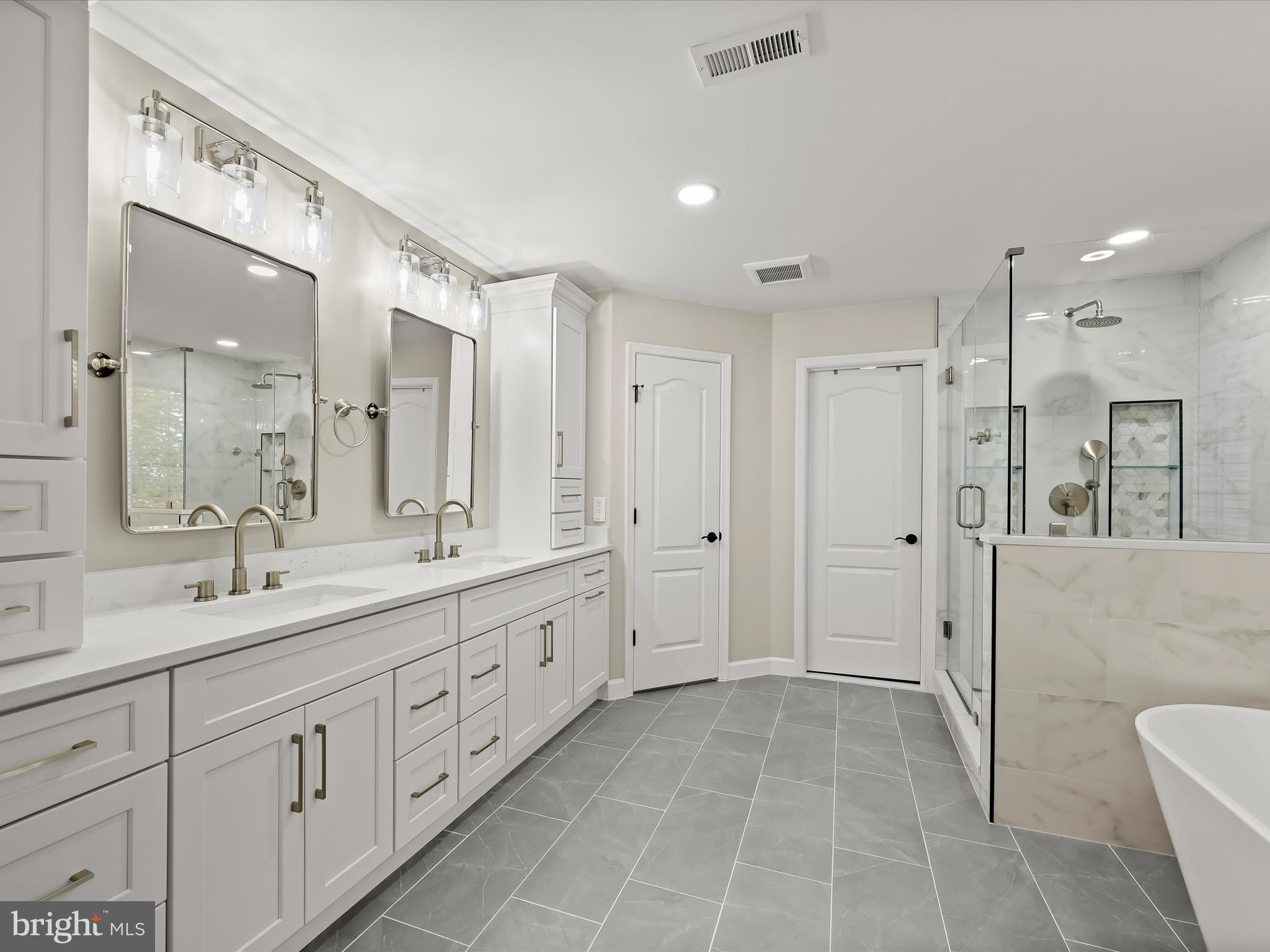 WELLINGTON WEST - Residential