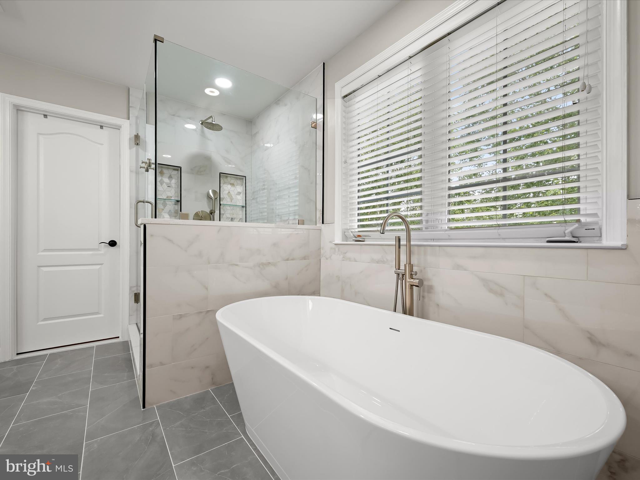 WELLINGTON WEST - Residential