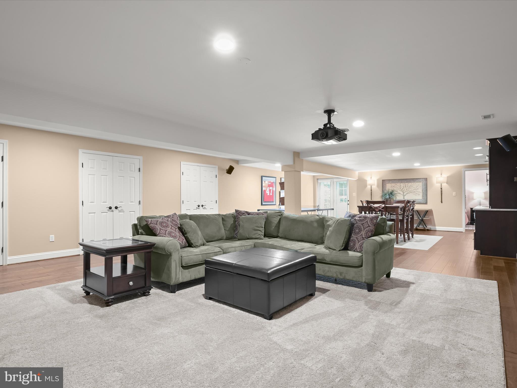 WELLINGTON WEST - Residential