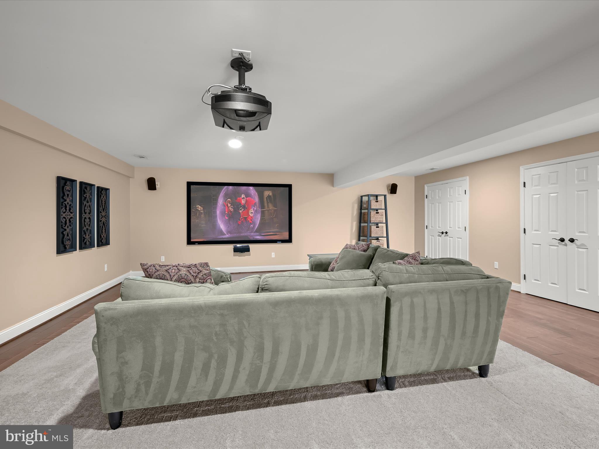 WELLINGTON WEST - Residential