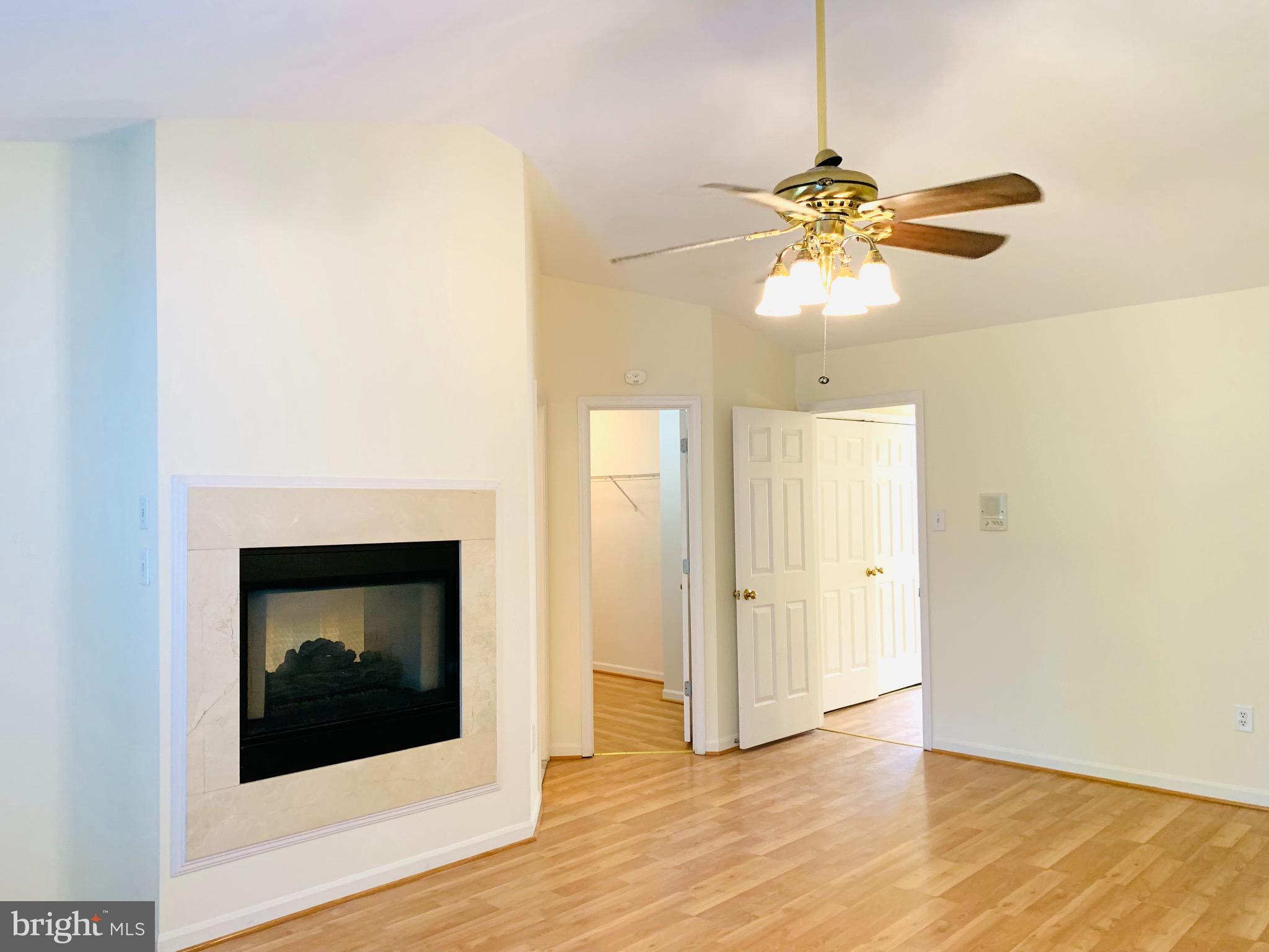 COLLEGE HILLS - Residential Lease