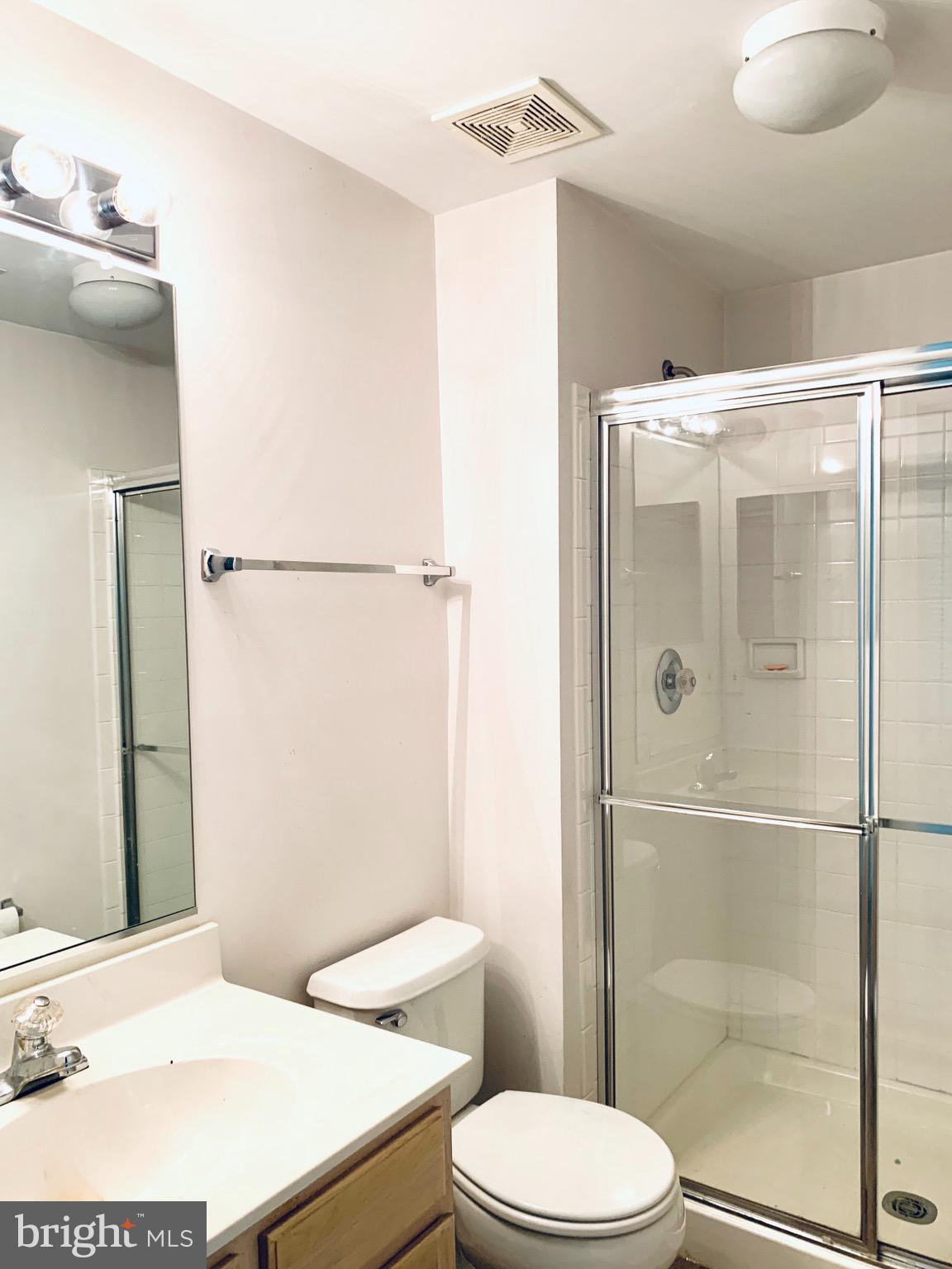 COLLEGE HILLS - Residential Lease