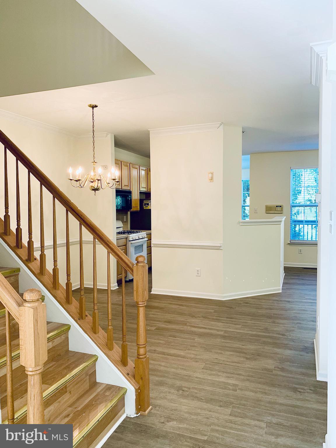 COLLEGE HILLS - Residential Lease