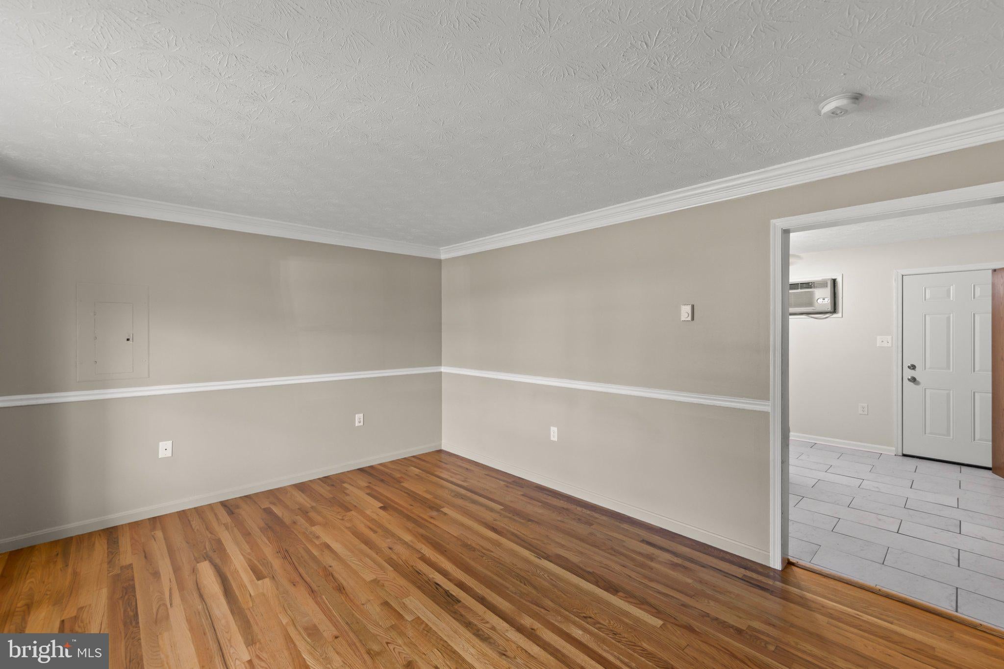 110 LAKERIDGE DRIVE