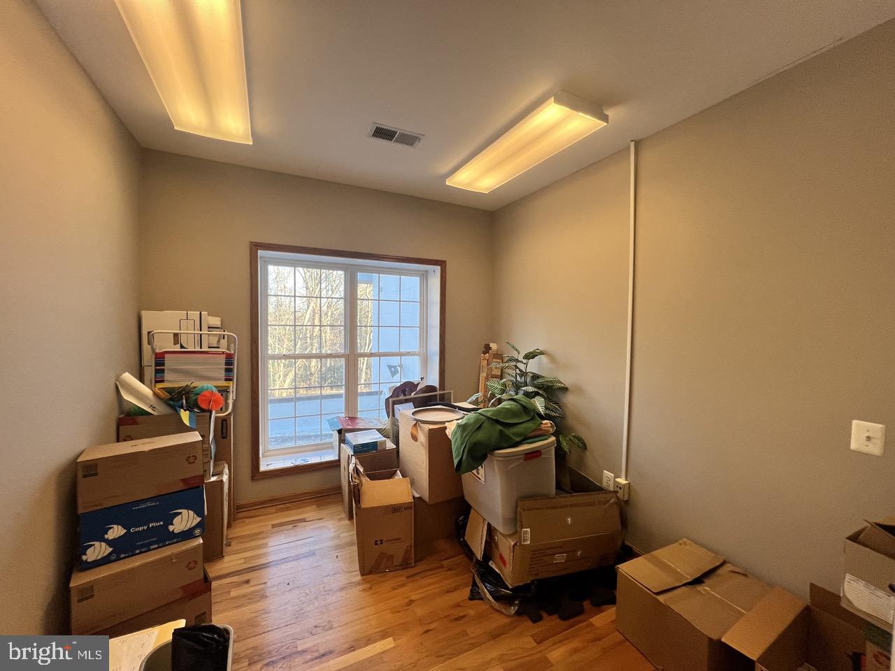 4135 OLD TOWN ROAD 201