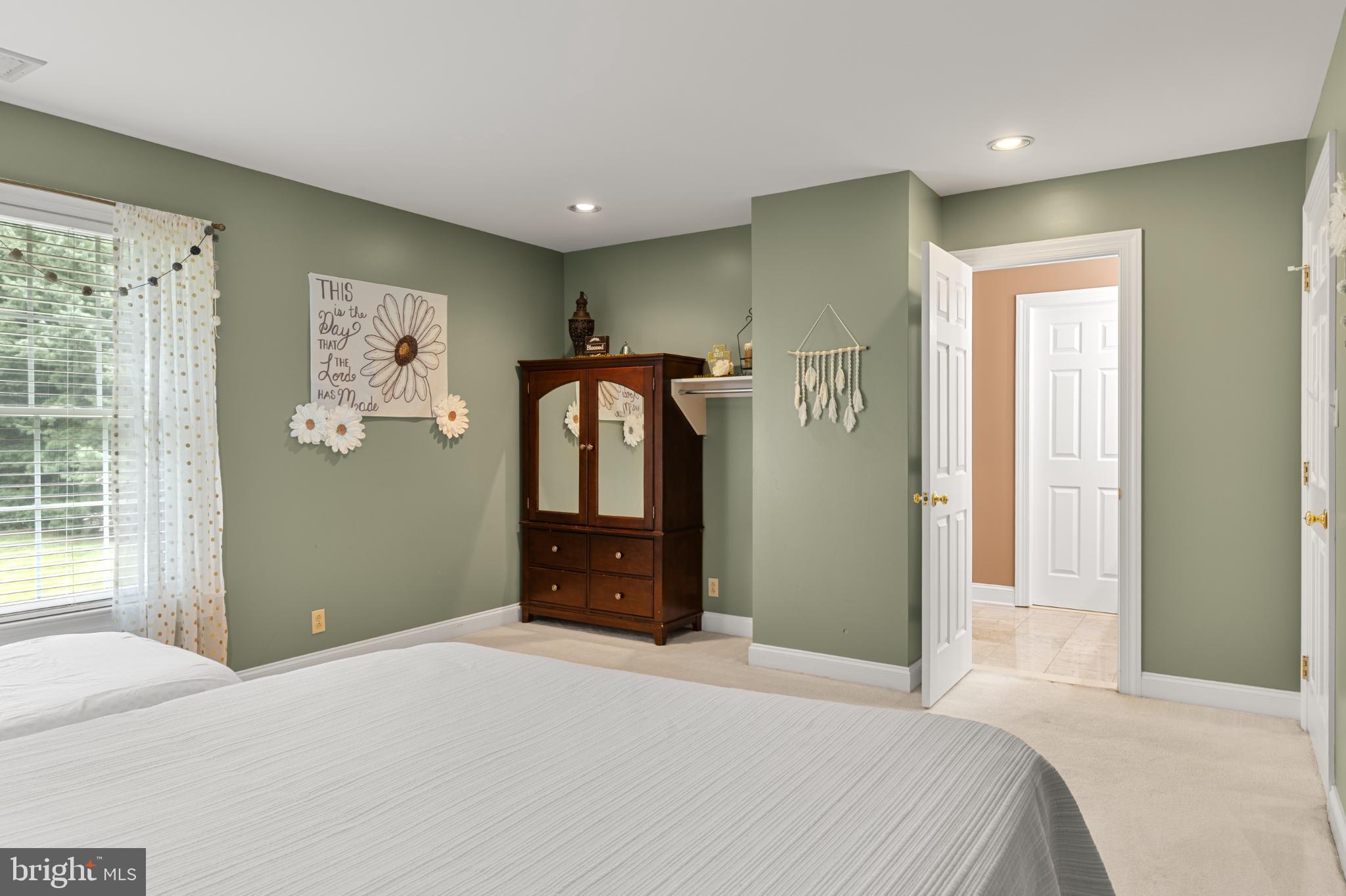 BEACON HILL - Residential