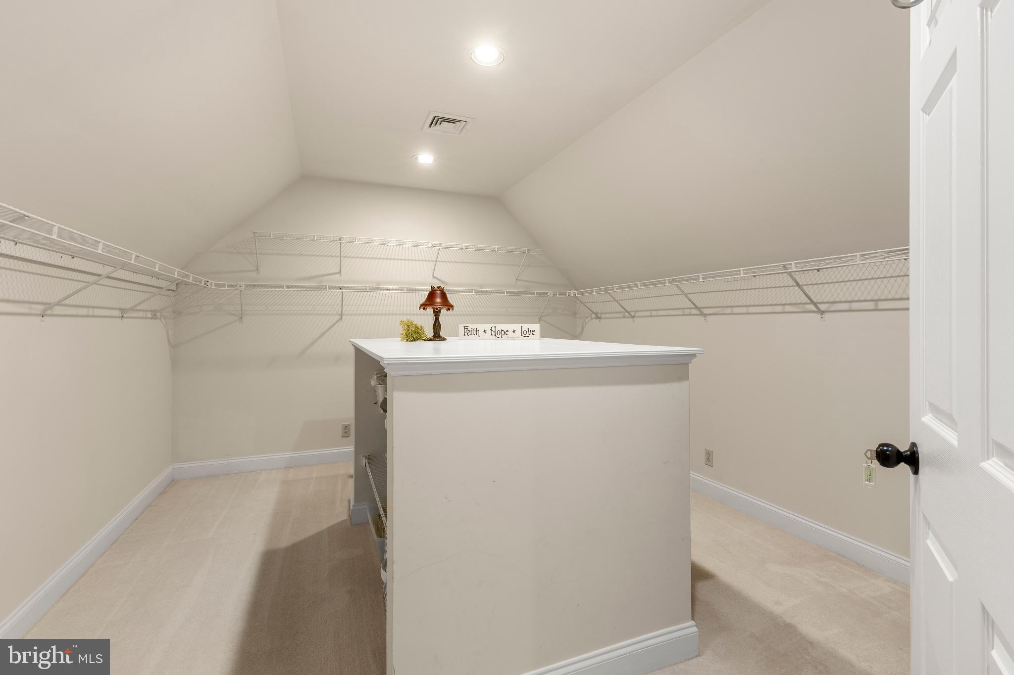 BEACON HILL - Residential