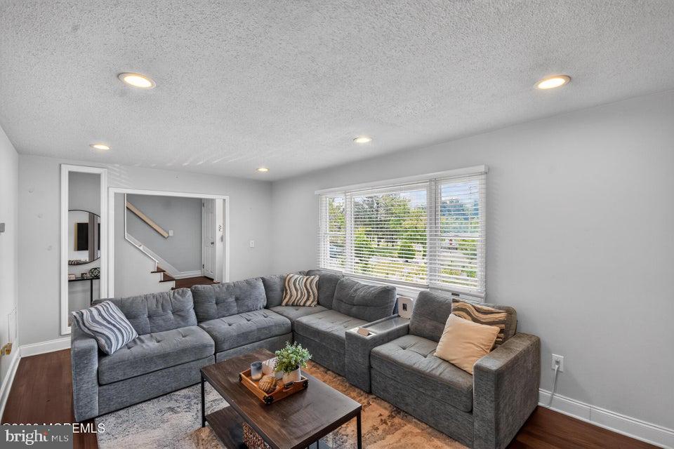 555 BROOKSIDE DRIVE
