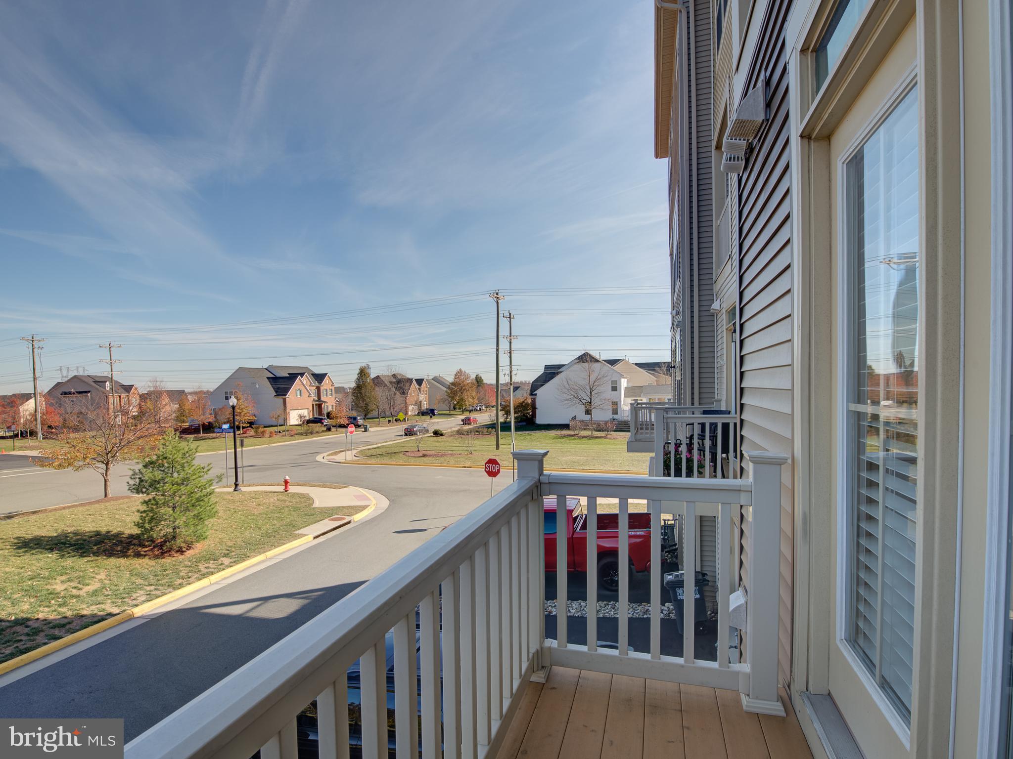 LOUDOUN CROSSING CONDOMINIUM - Residential