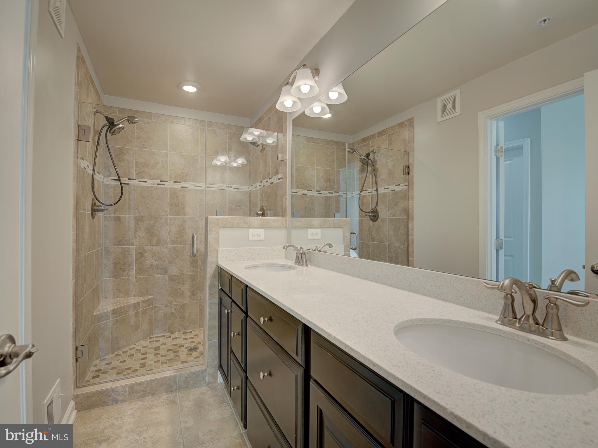 LOUDOUN CROSSING CONDOMINIUM - Residential