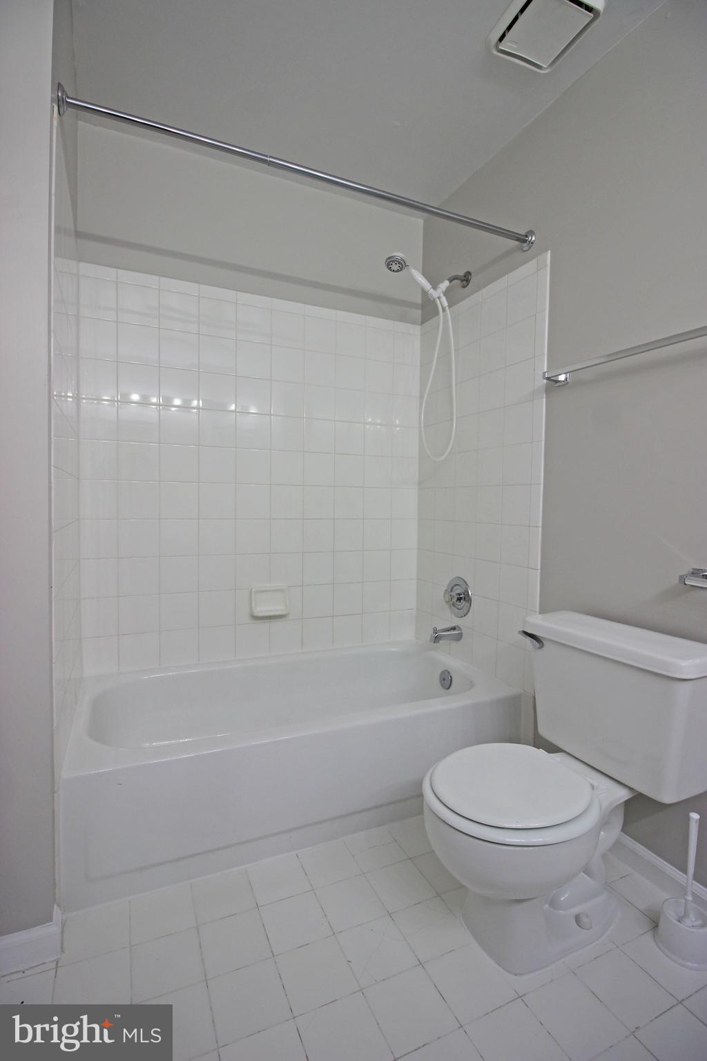 PENDLETON PARK - Residential Lease