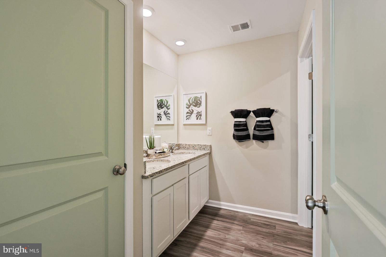 WILDERNESS SHORES - Residential