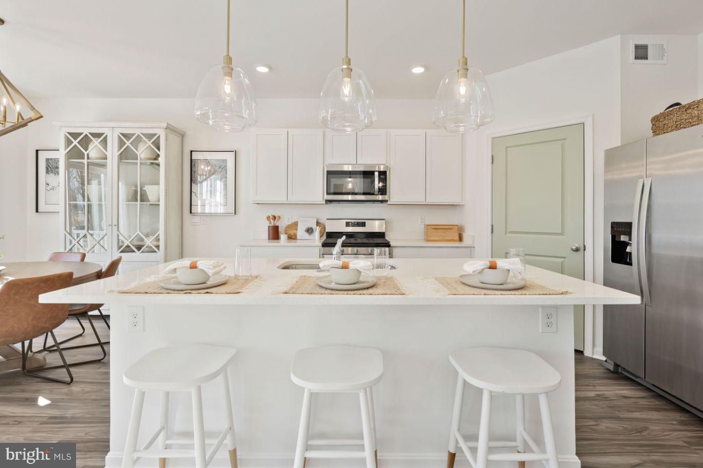 WILDERNESS SHORES - Residential