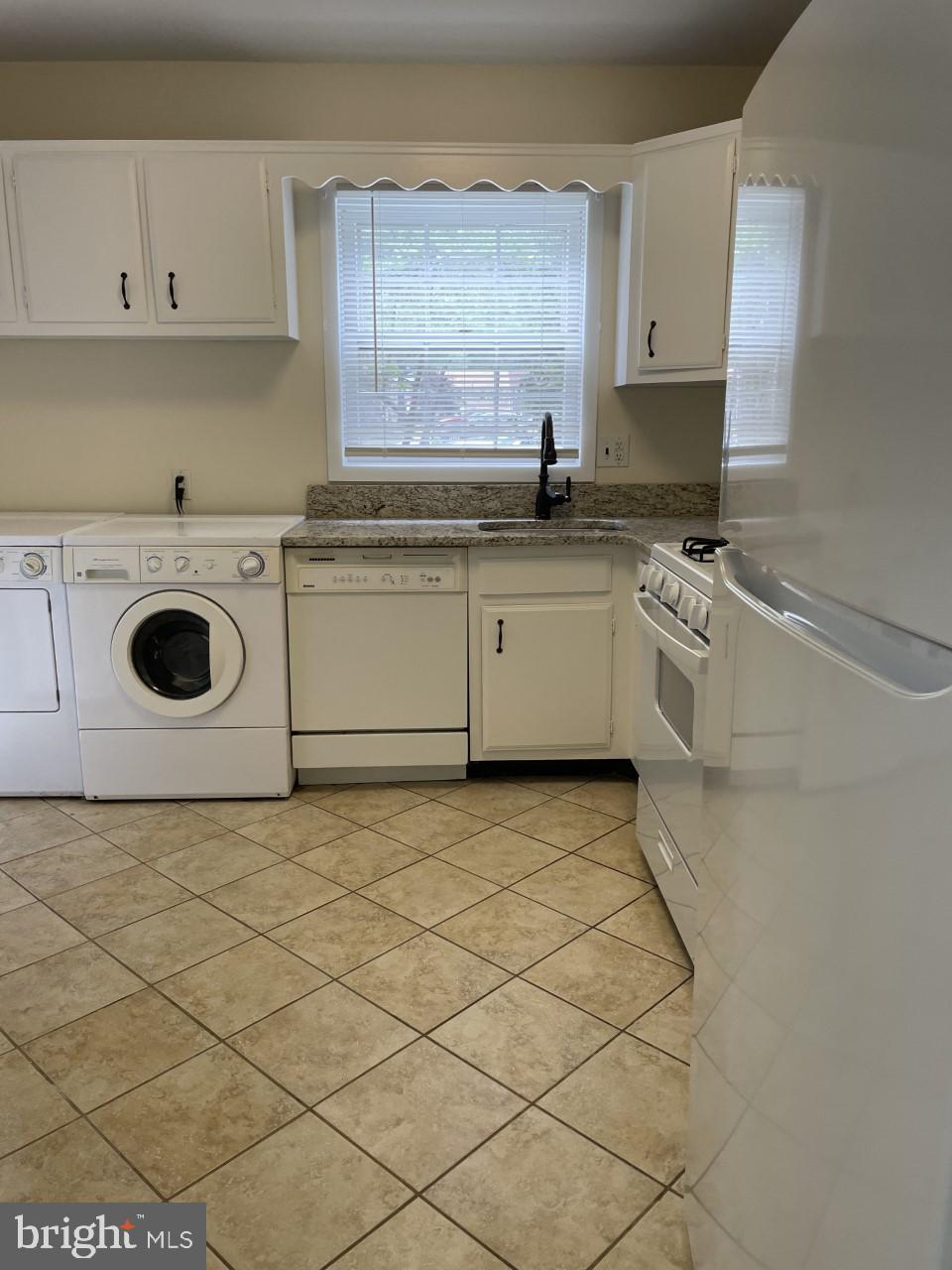 GREENBRIER PARK - Residential Lease