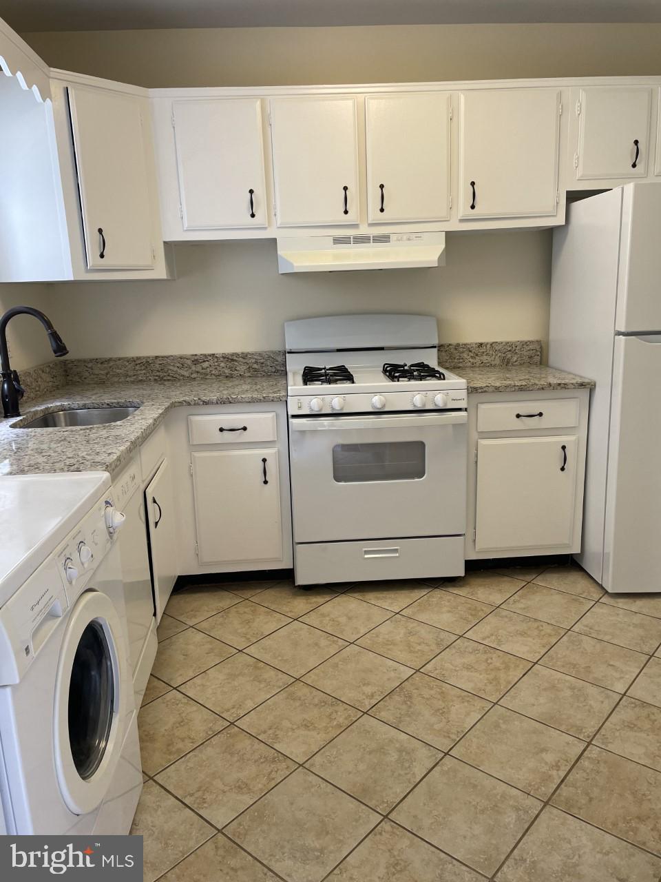 GREENBRIER PARK - Residential Lease