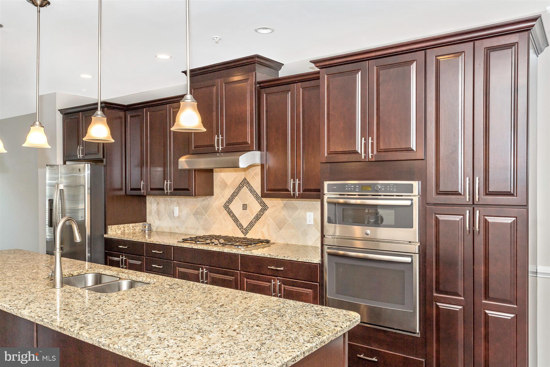 THE ENCLAVE AT ARUNDEL PRESERVE - Residential