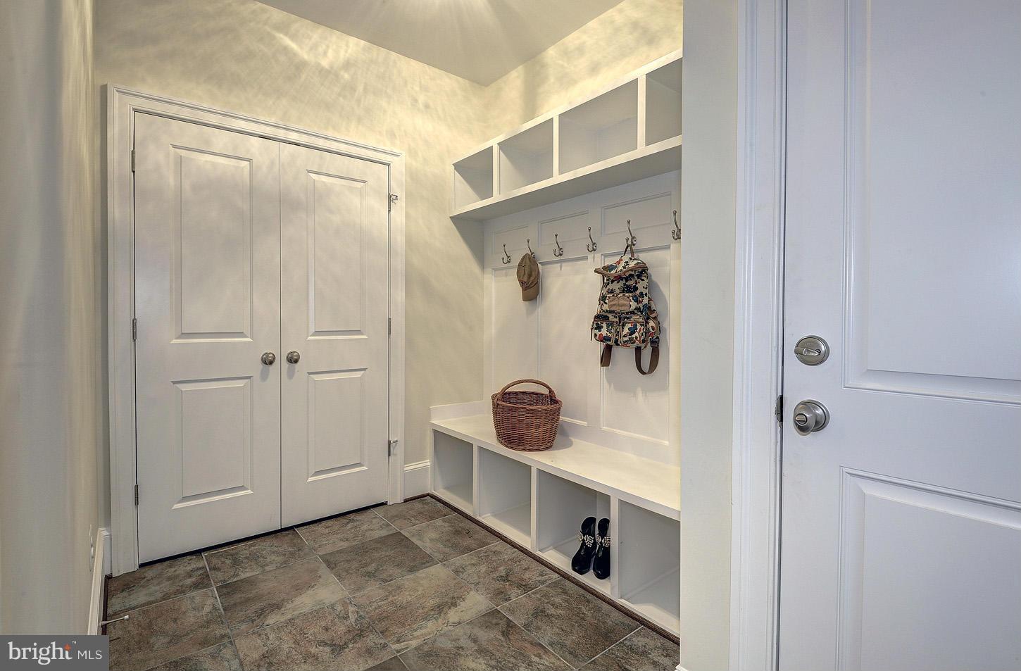 EL NIDO ESTATES - Residential