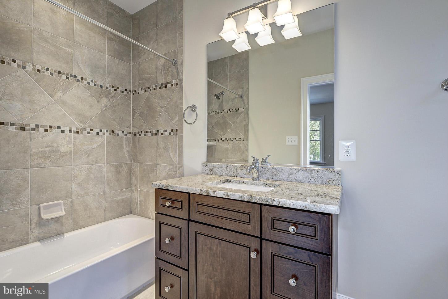 EL NIDO ESTATES - Residential