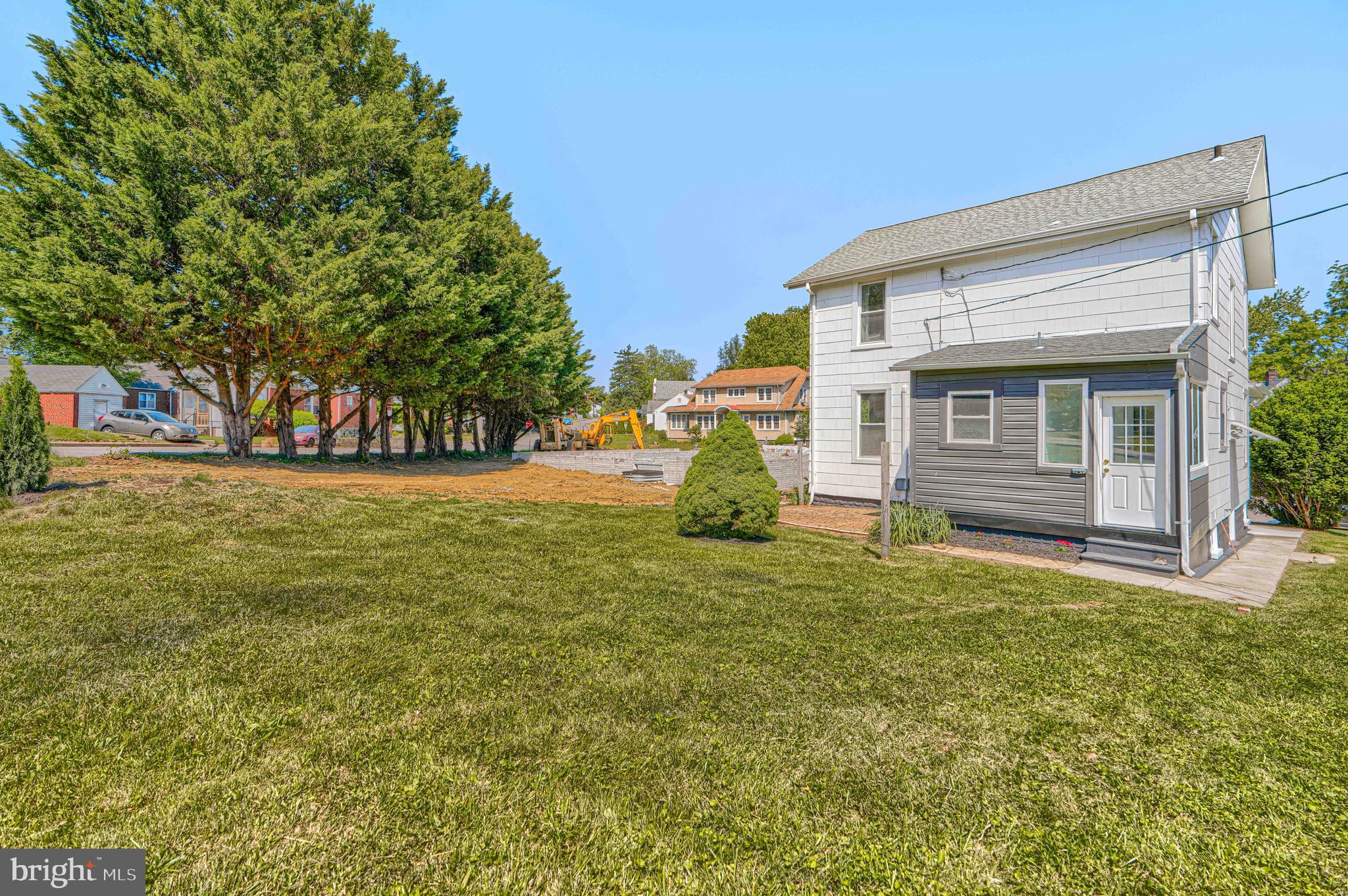 BROAD ACRES - Residential
