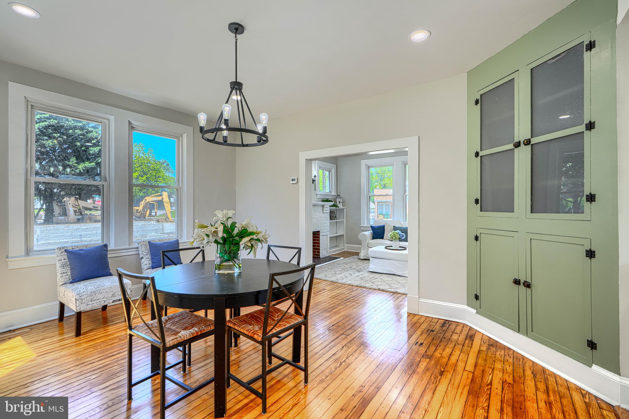 BROAD ACRES - Residential
