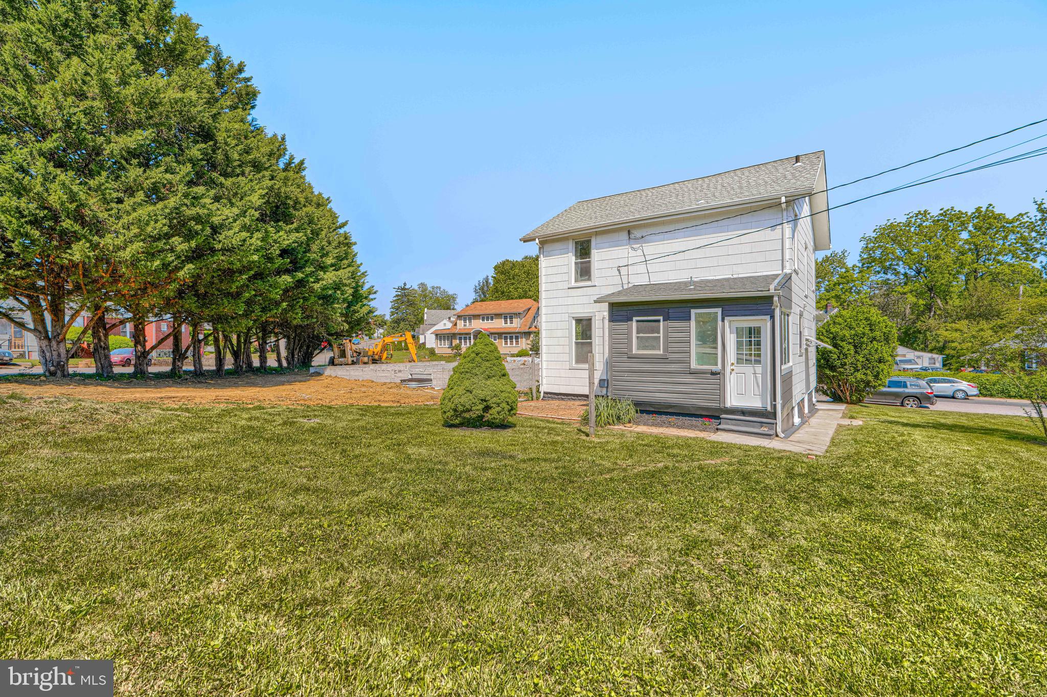 BROAD ACRES - Residential