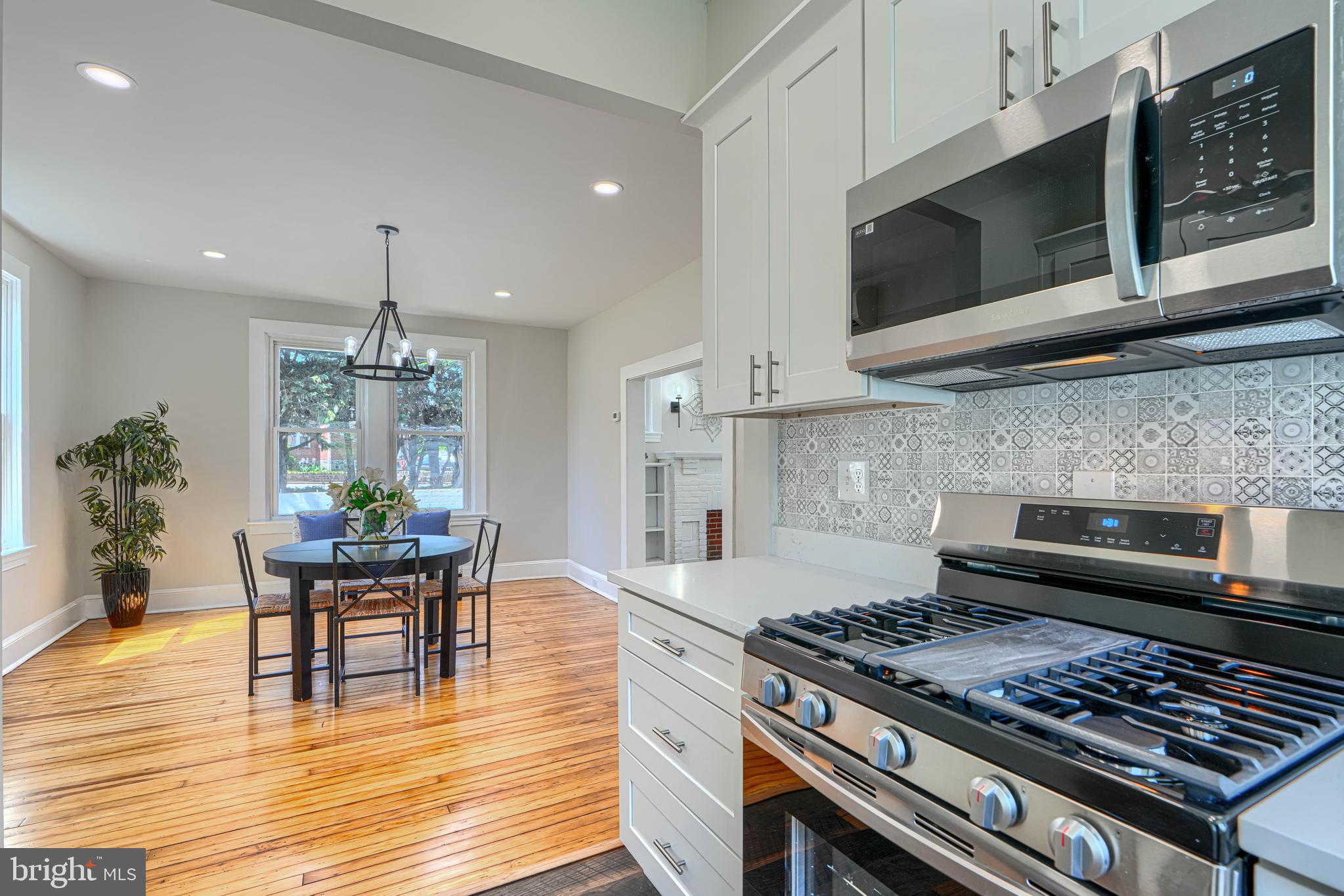 BROAD ACRES - Residential