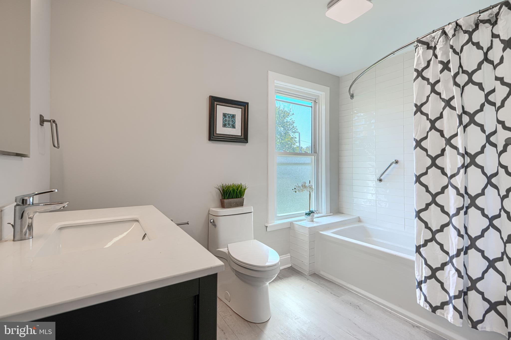 BROAD ACRES - Residential