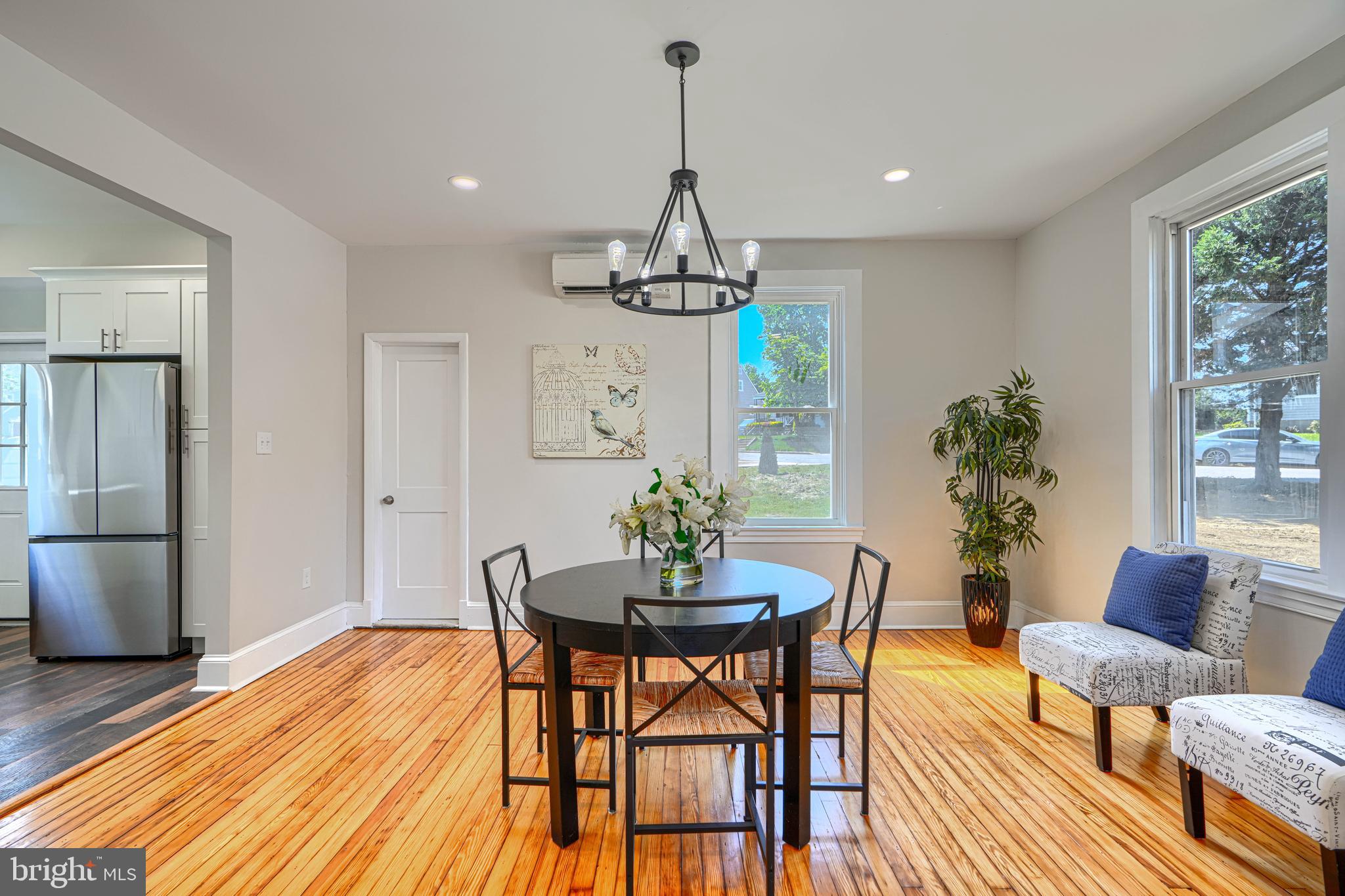 BROAD ACRES - Residential