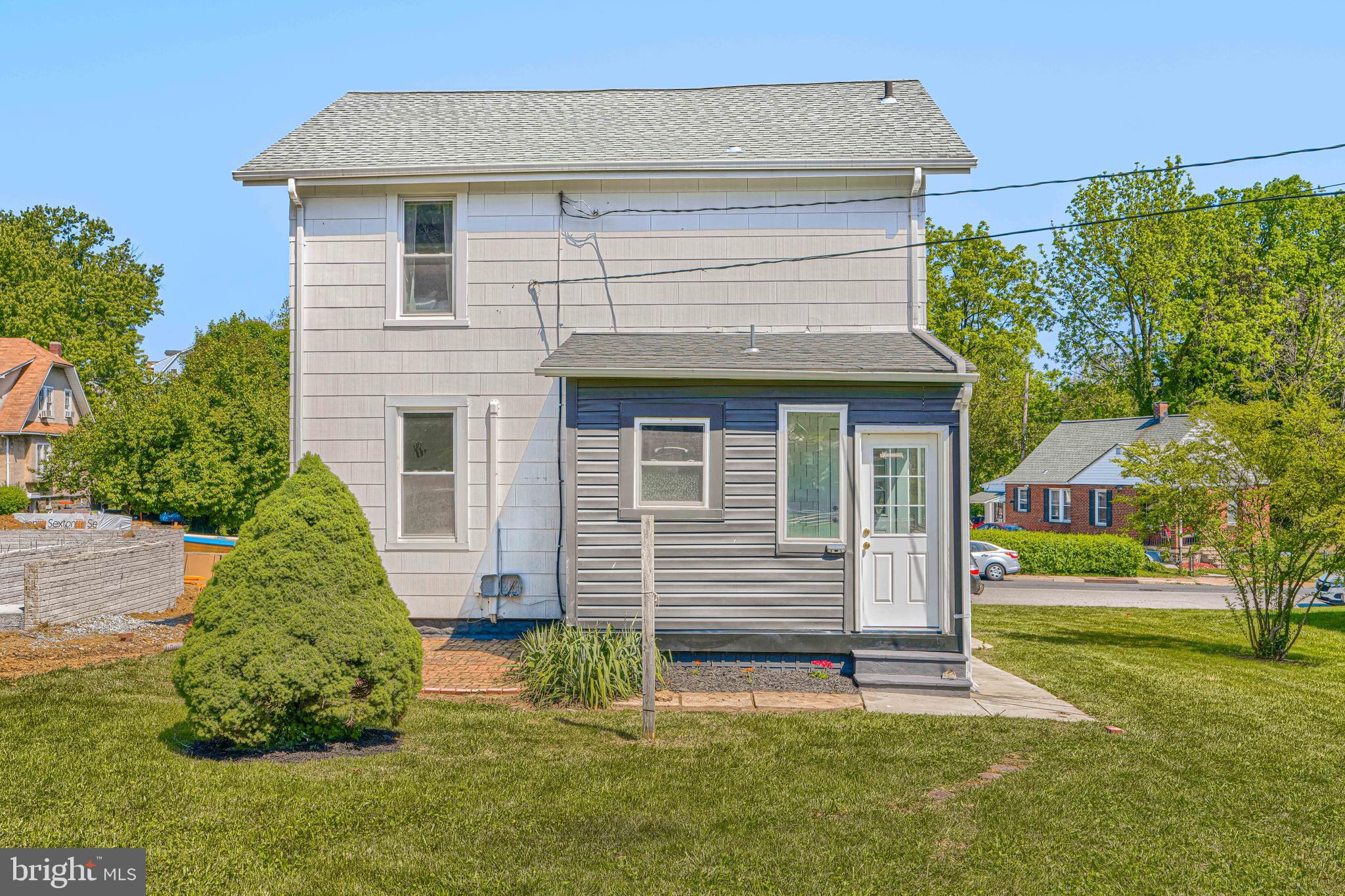 BROAD ACRES - Residential