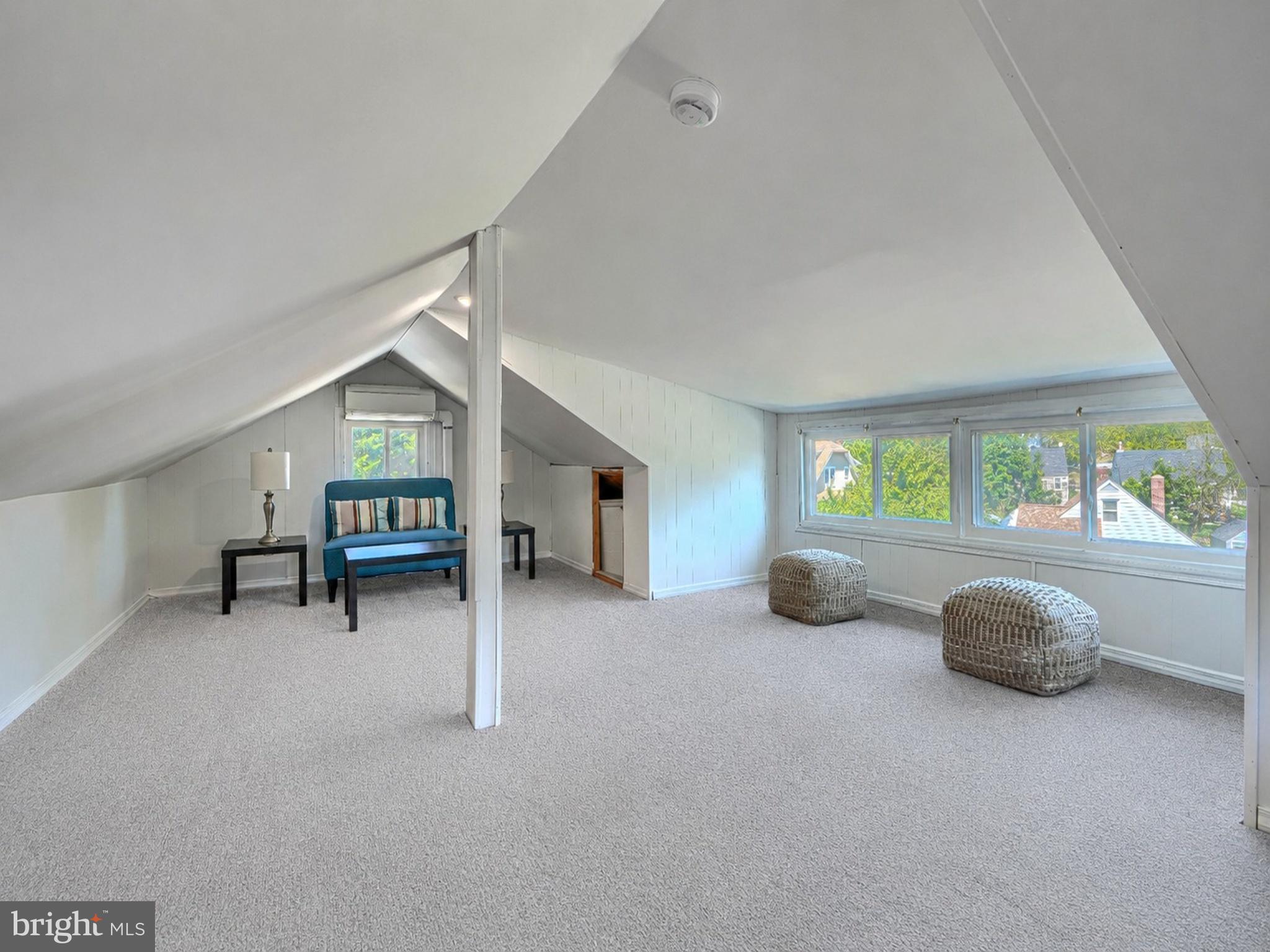 BROAD ACRES - Residential