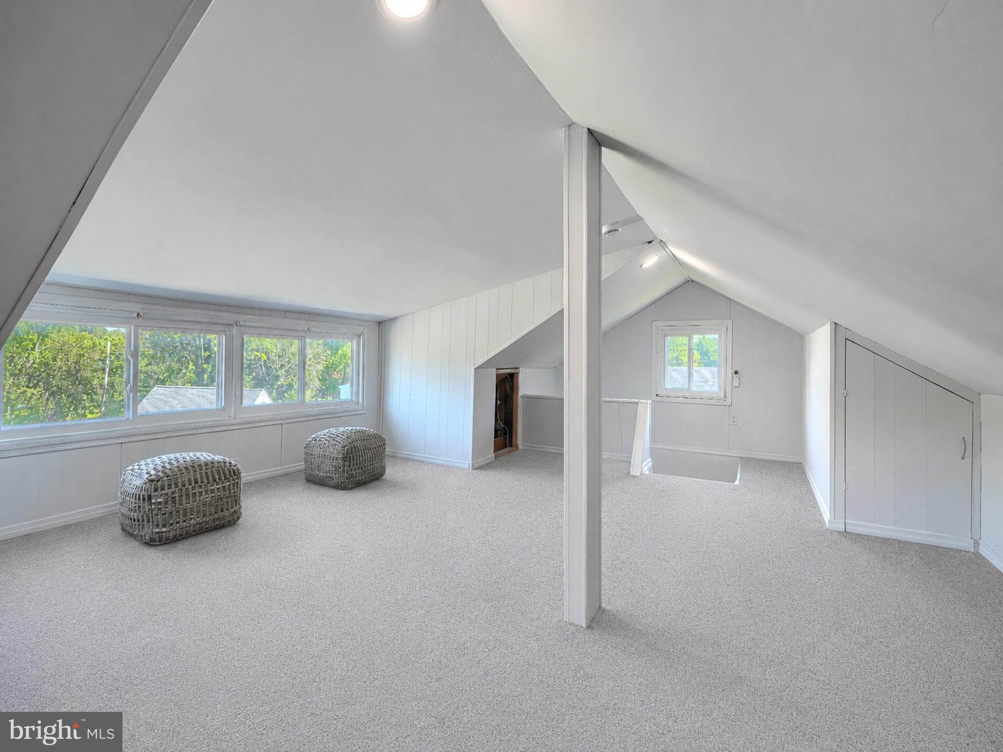 BROAD ACRES - Residential